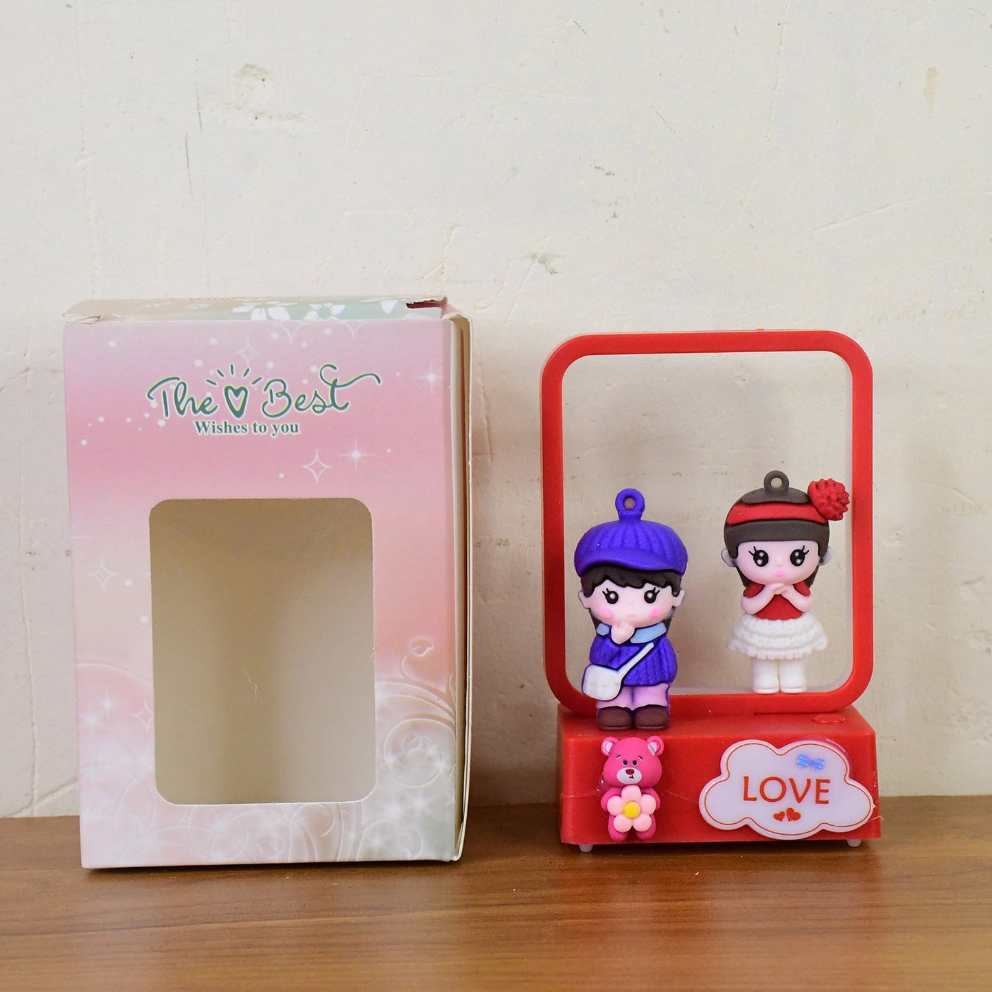 Battery operated romantic couple LED figurine lamp for home decor