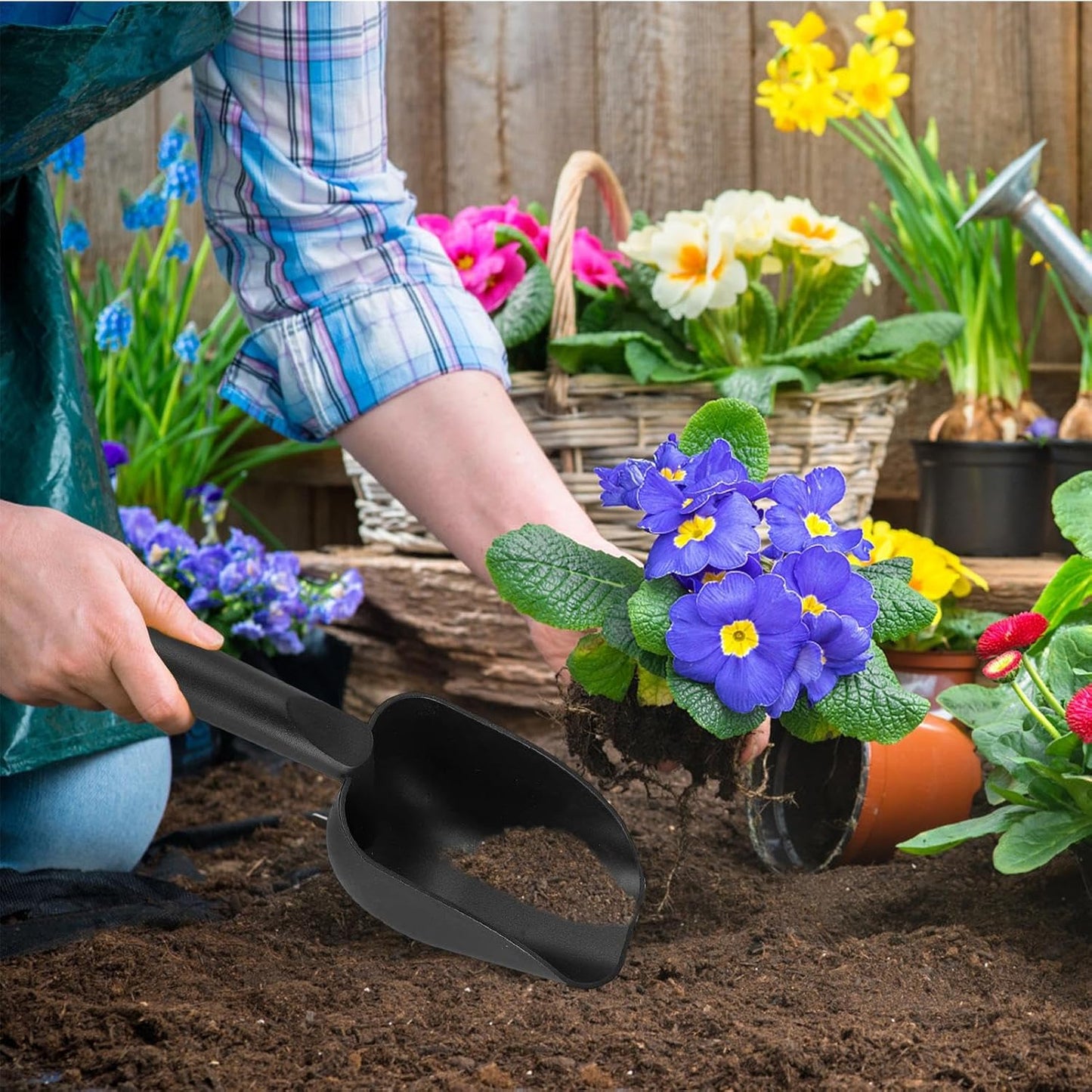 Ergonomic grip gardening tool made of durable plastic