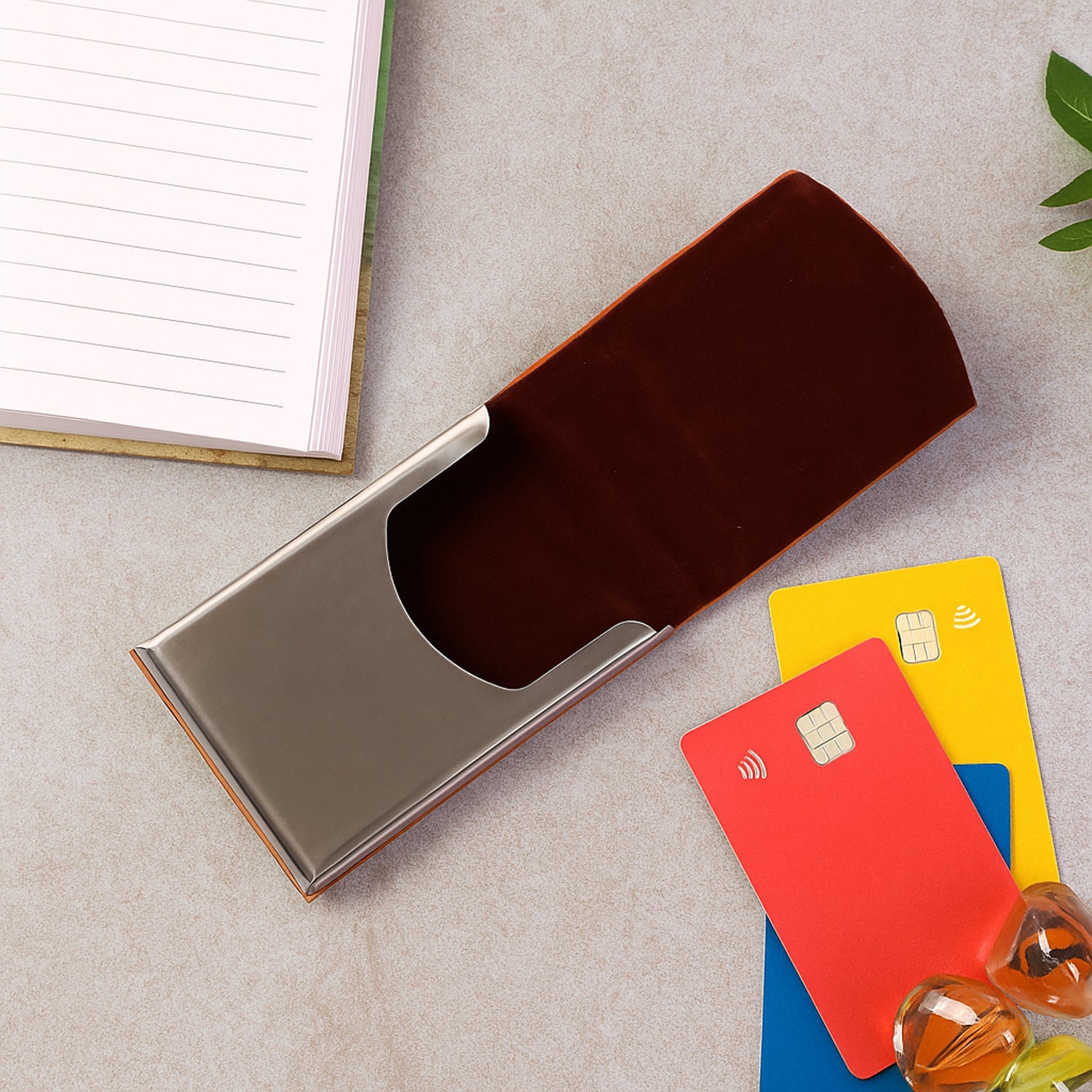 Slide-out mechanism of the premium leather business card holder