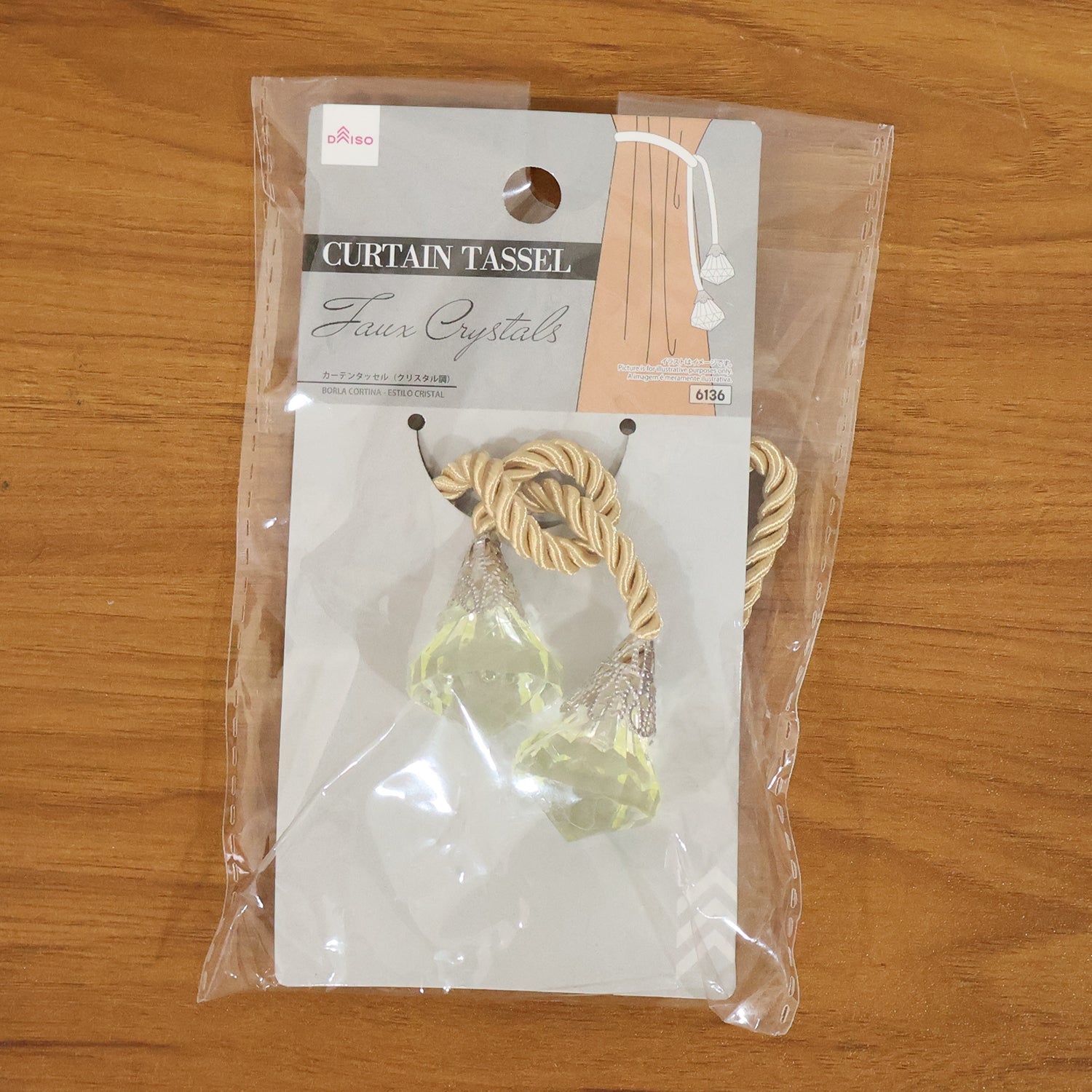 Home decor curtain holder with twisted rope and crystal accents