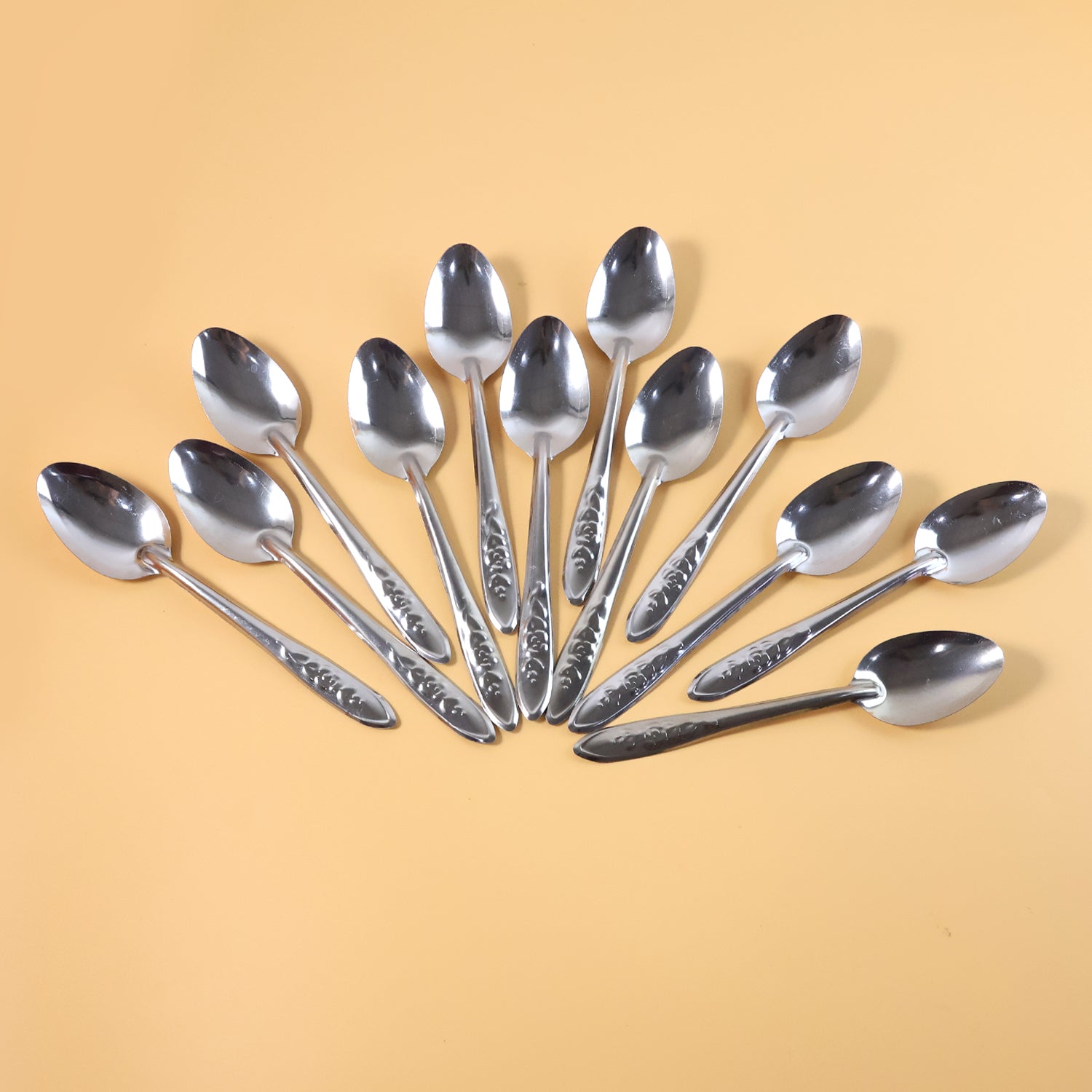 Table spoon set ideal for kitchen and dining use