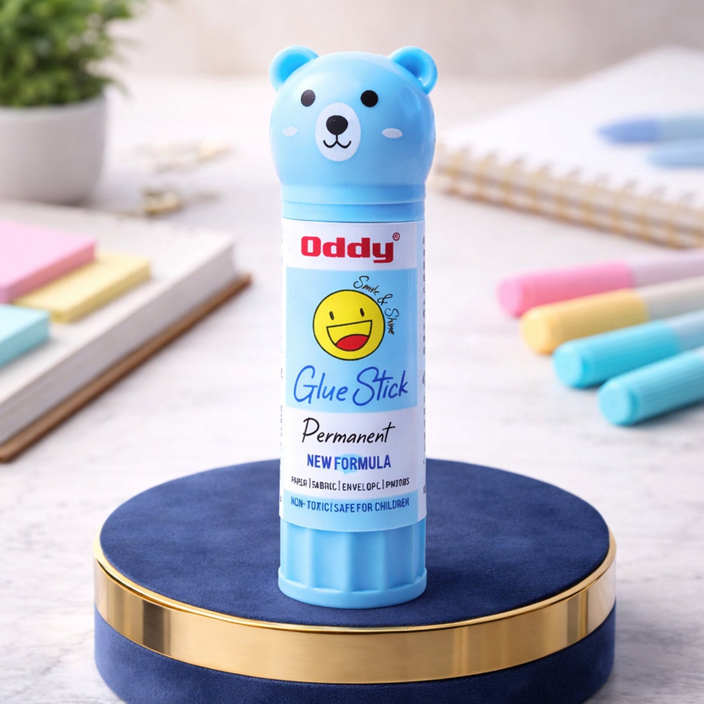 Quick dry adhesive glue stick for kids' crafts