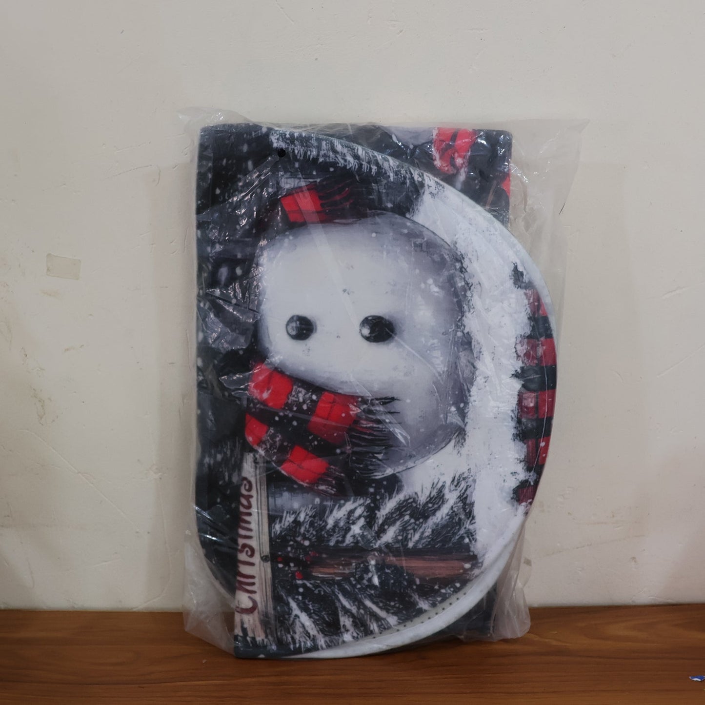 Decorative snowman print bathroom mat set ideal for holiday home décor
