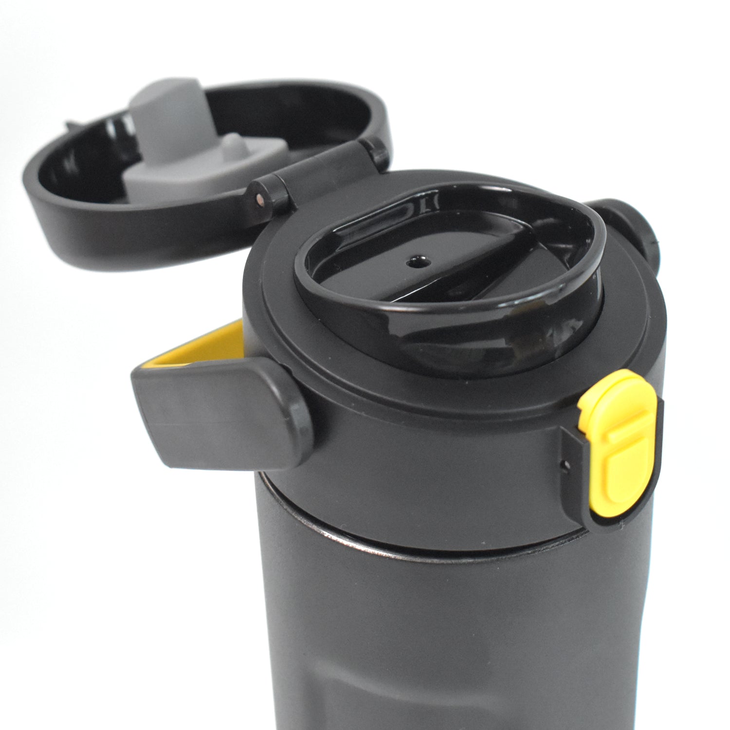 ThermoVault temperature retention system in insulated water bottle design