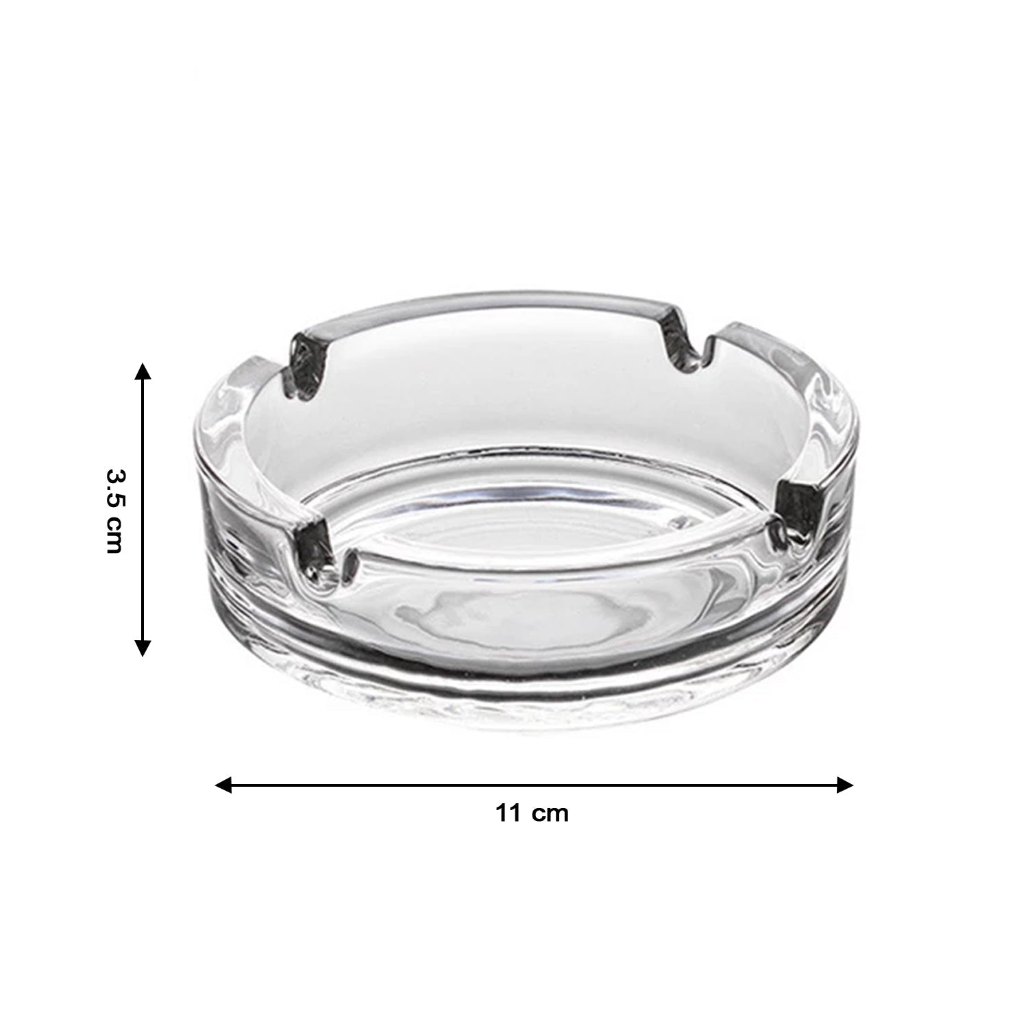 The classic design of this crystal glass ashtray adds sophistication.
