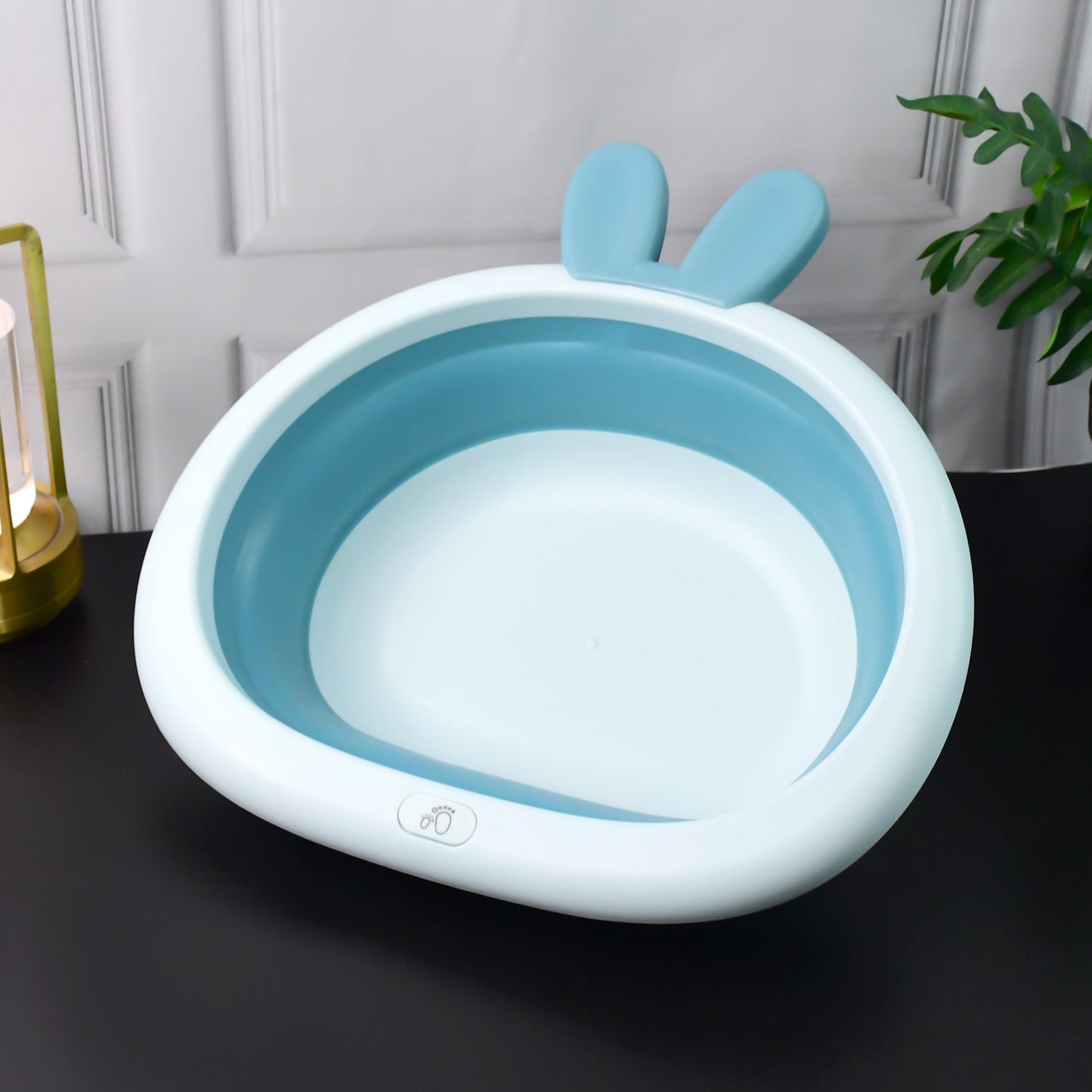 Foldable collapsible basin with stable non-slip base and lightweight design