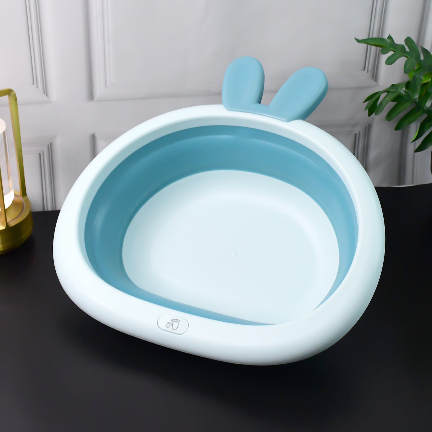 Foldable collapsible basin with stable non-slip base and lightweight design