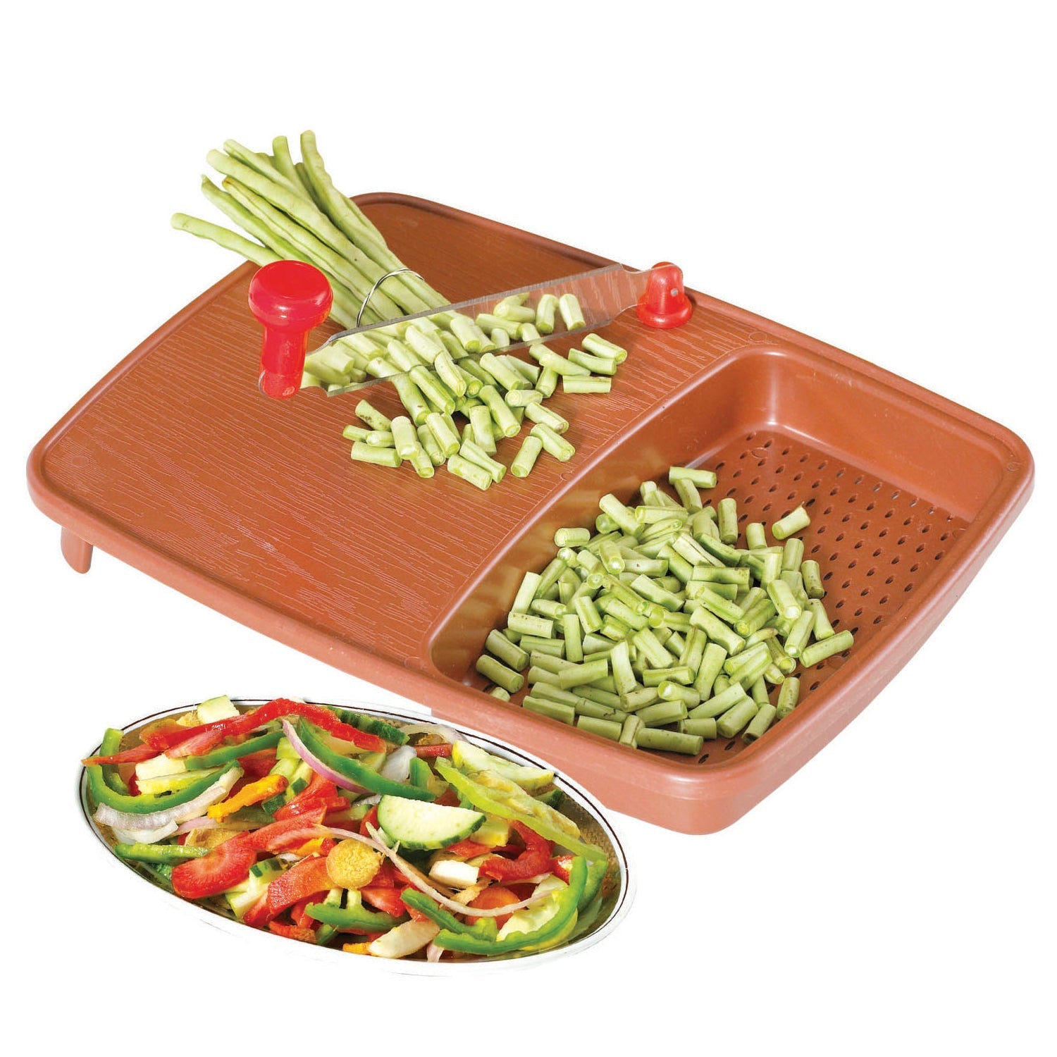 Versatile kitchen tool: a Cut & Wash Box simplifying the process of cleaning and cutting veggies.