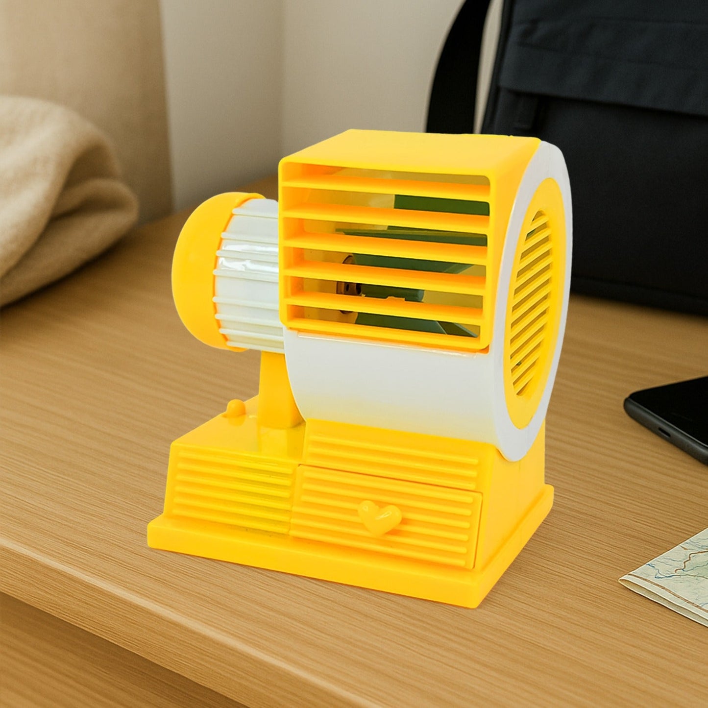 Silent USB mini fan with dual blade design for personal cooling