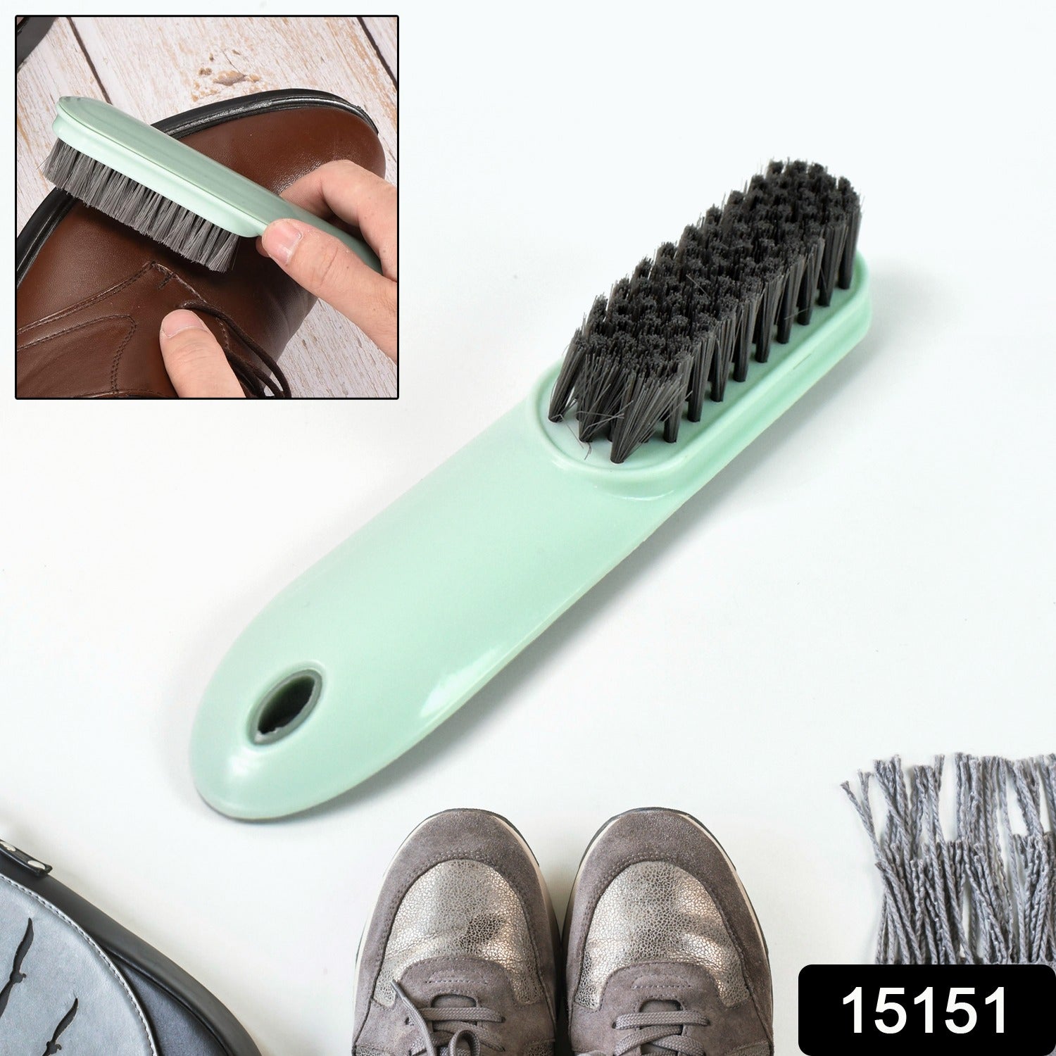 Close-up of the soft PP bristles on the versatile cleaning brush.