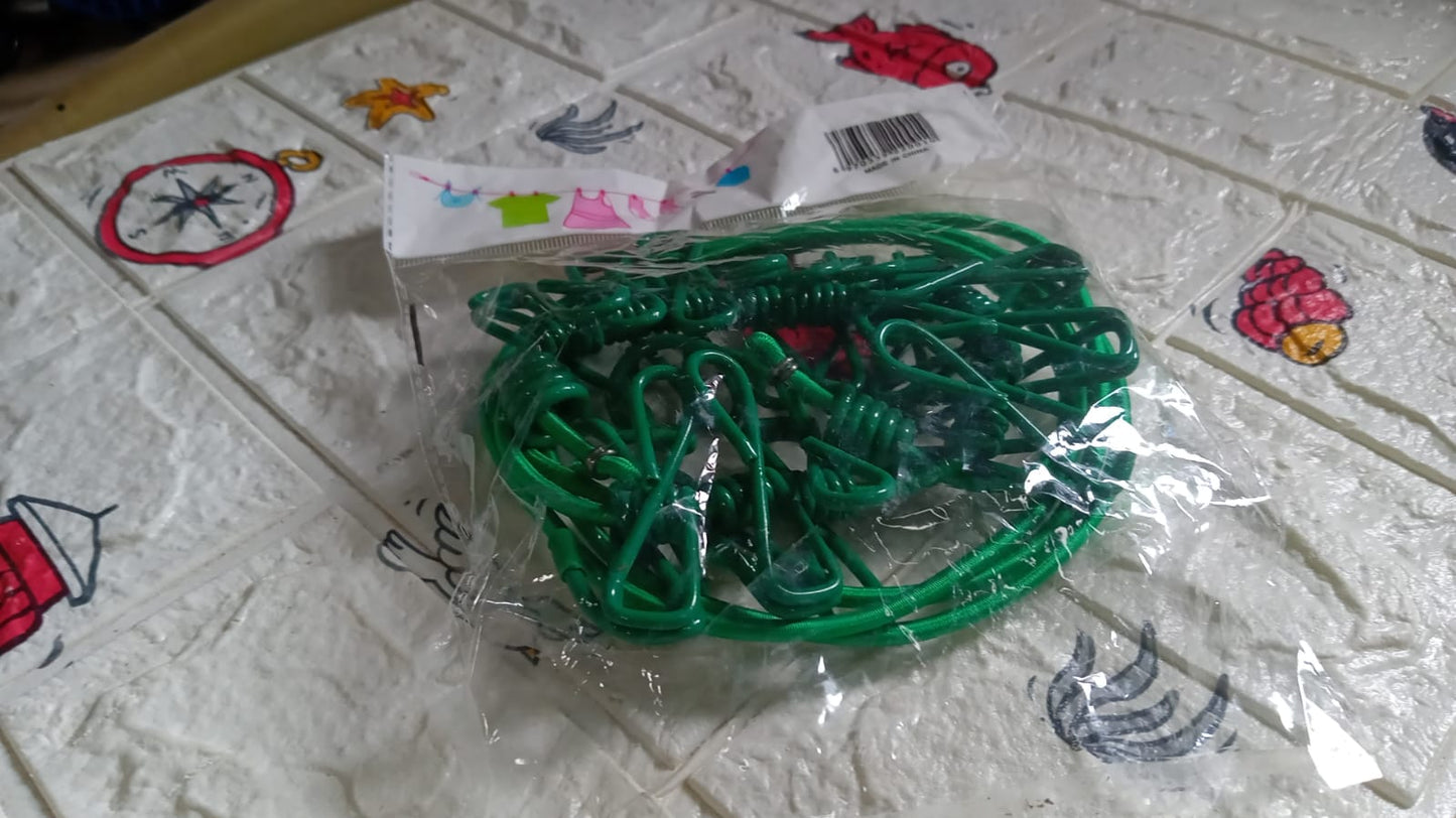 Close-up of the elastic rope material and metal clips.
