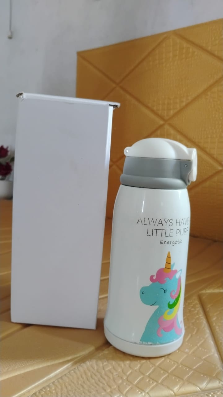 Stainless steel double wall water bottle suitable for hot and cold drinks