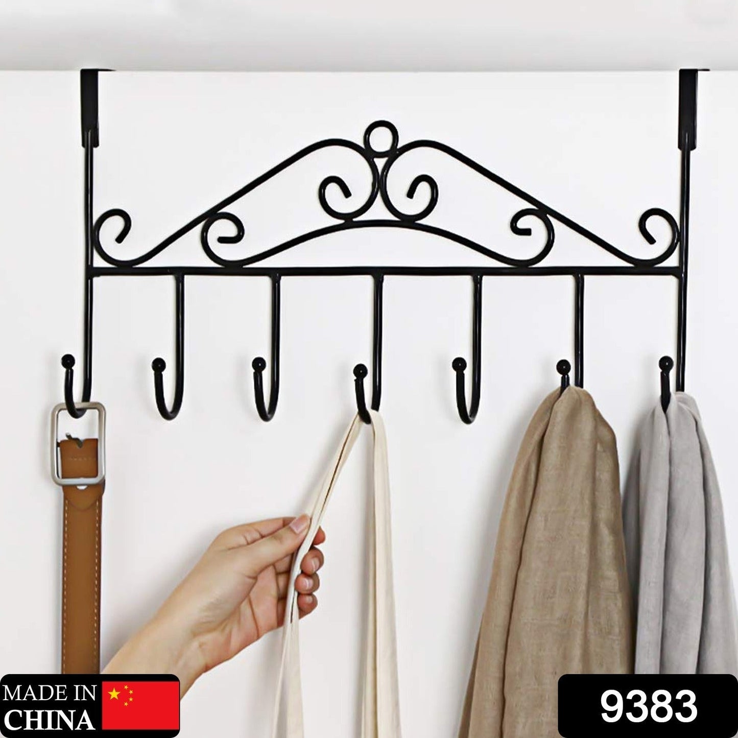 Close-up of the metal construction and rounded hooks on the 7-hook organizer.