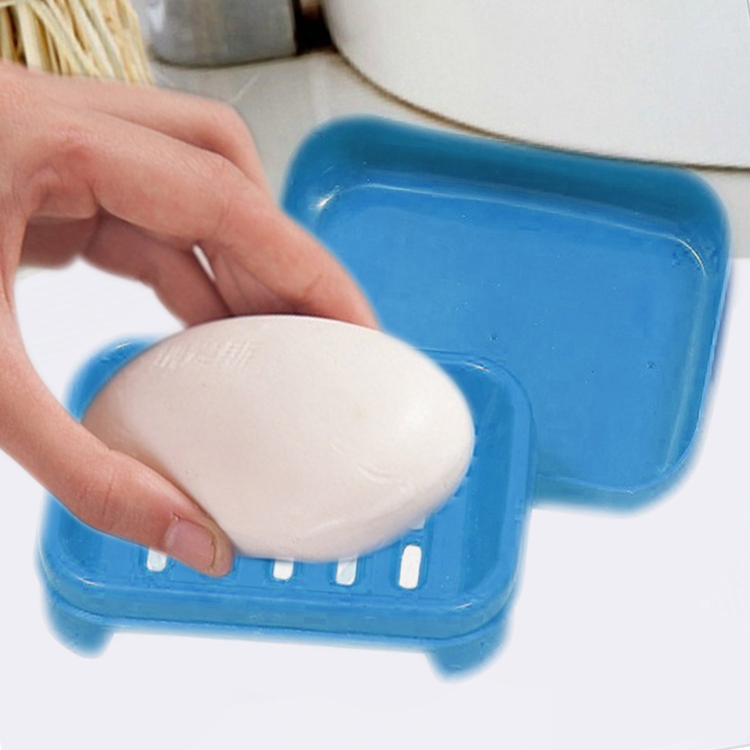 Side profile of the durable plastic soap case, showing its sturdy build.