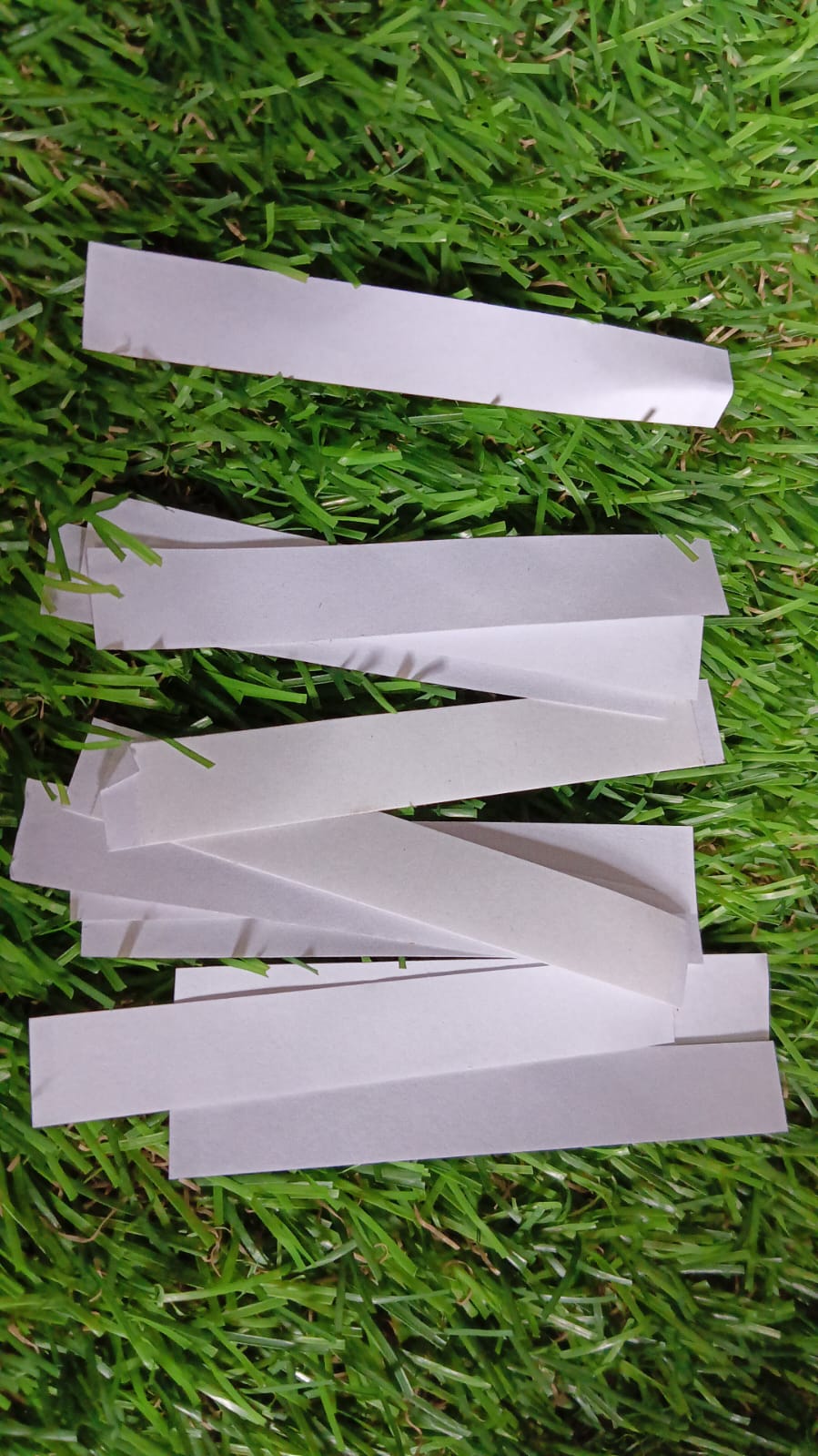 Product packaging displaying the 10-piece set of transparent lingerie tape.