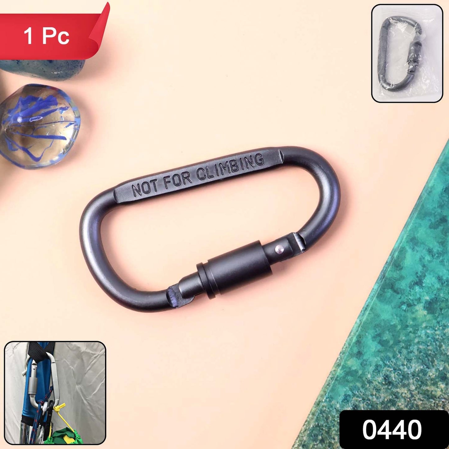 Metal utility carabiner hook securing keys and bags