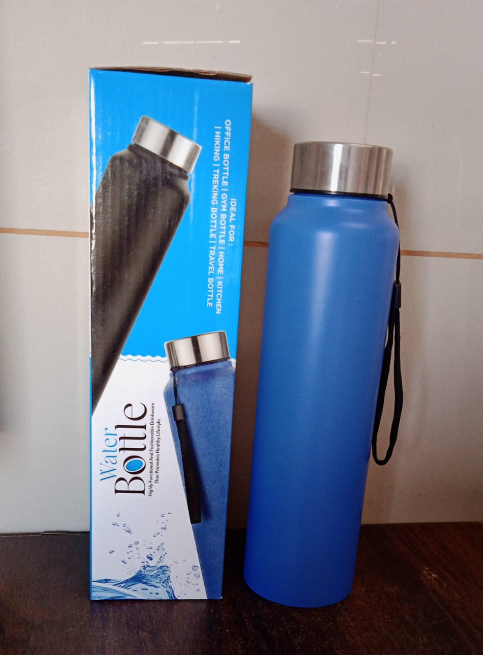 Reusable stainless steel water bottle ideal for daily hydration needs