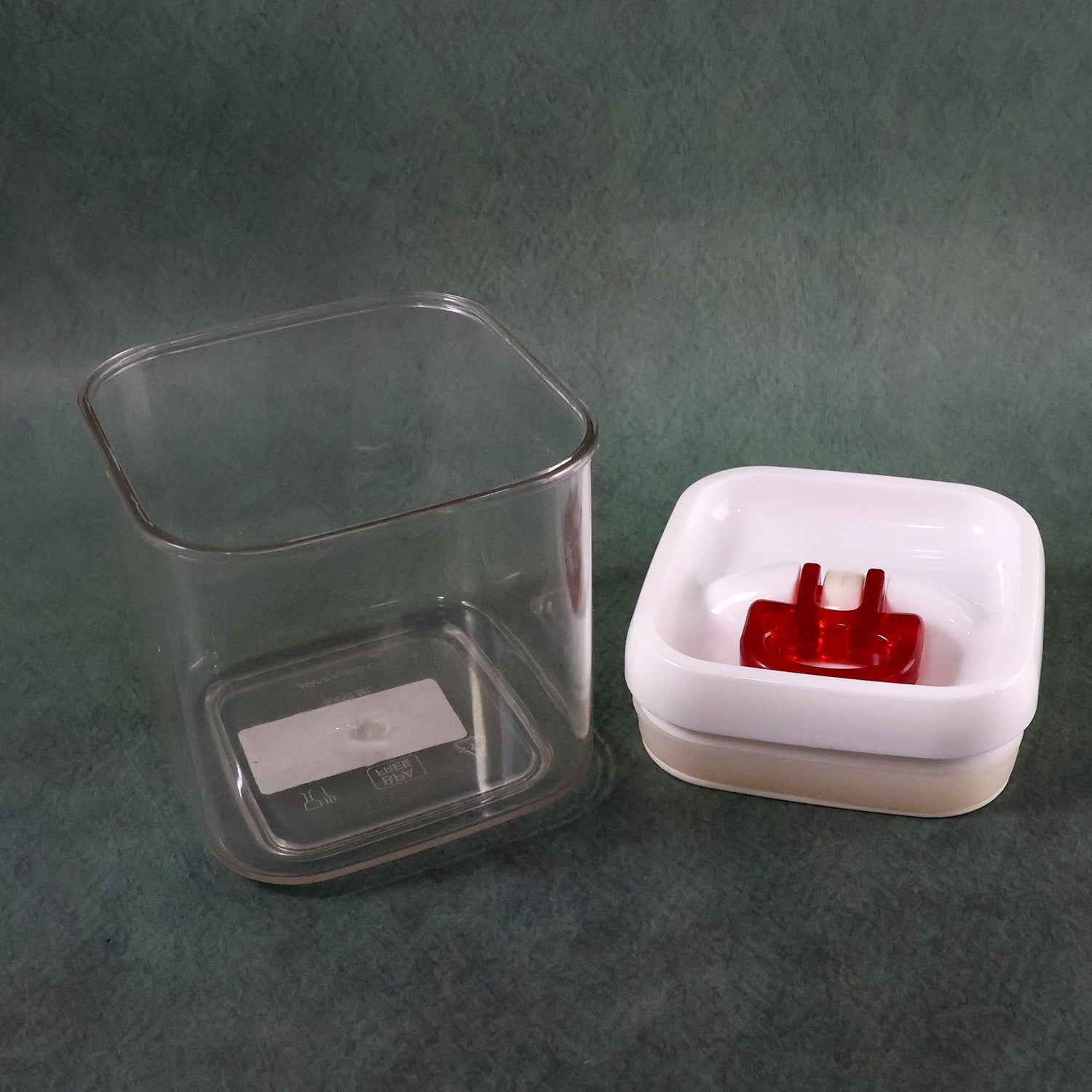 Home kitchen transparent container for cereals and pulses