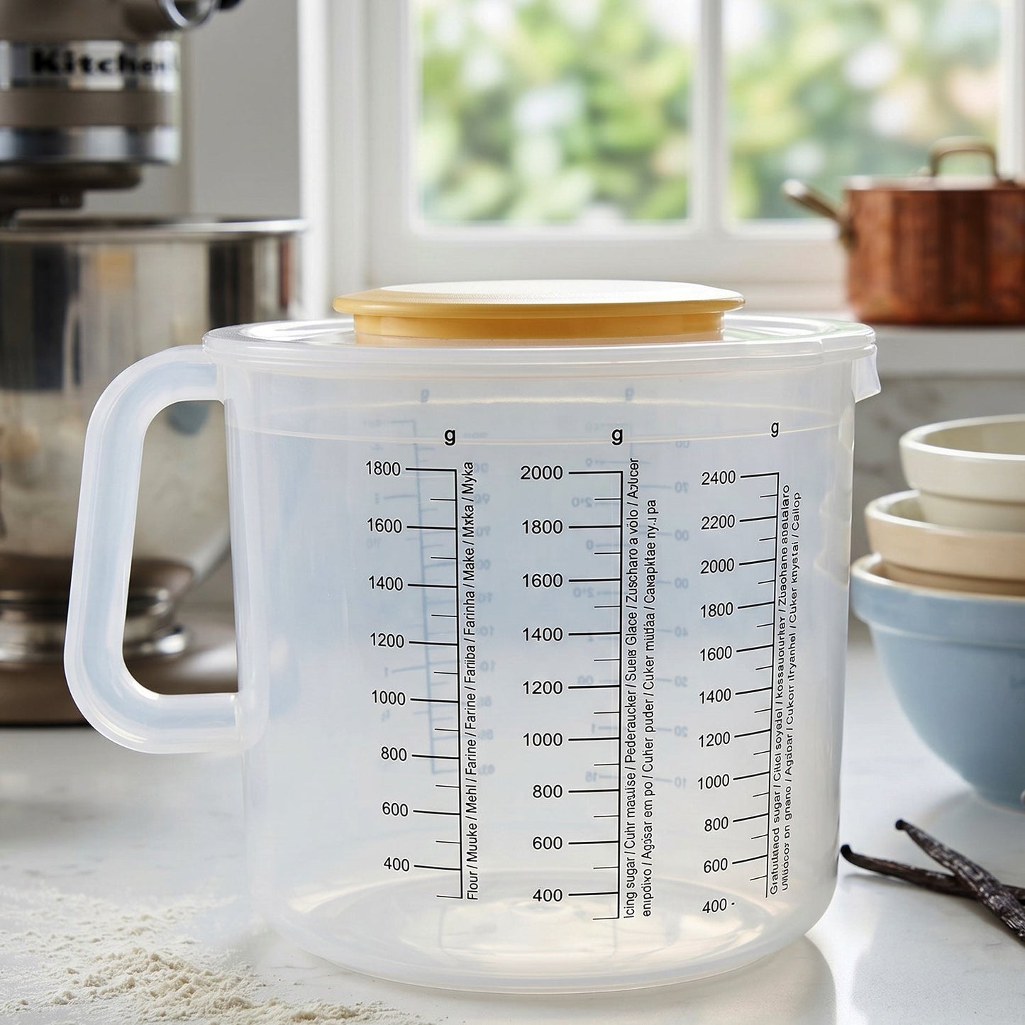 Kitchen measuring container in clear plastic