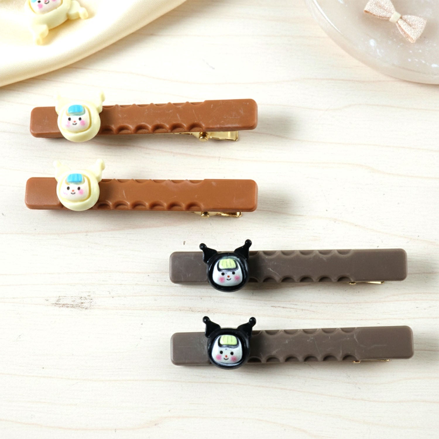 Decorative cartoon hair clip with secure grip mechanism for daily use