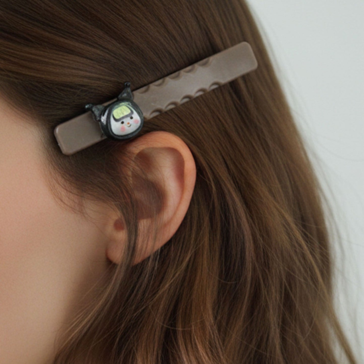 Barrette set featuring cartoon design hair clips to secure hair comfortably