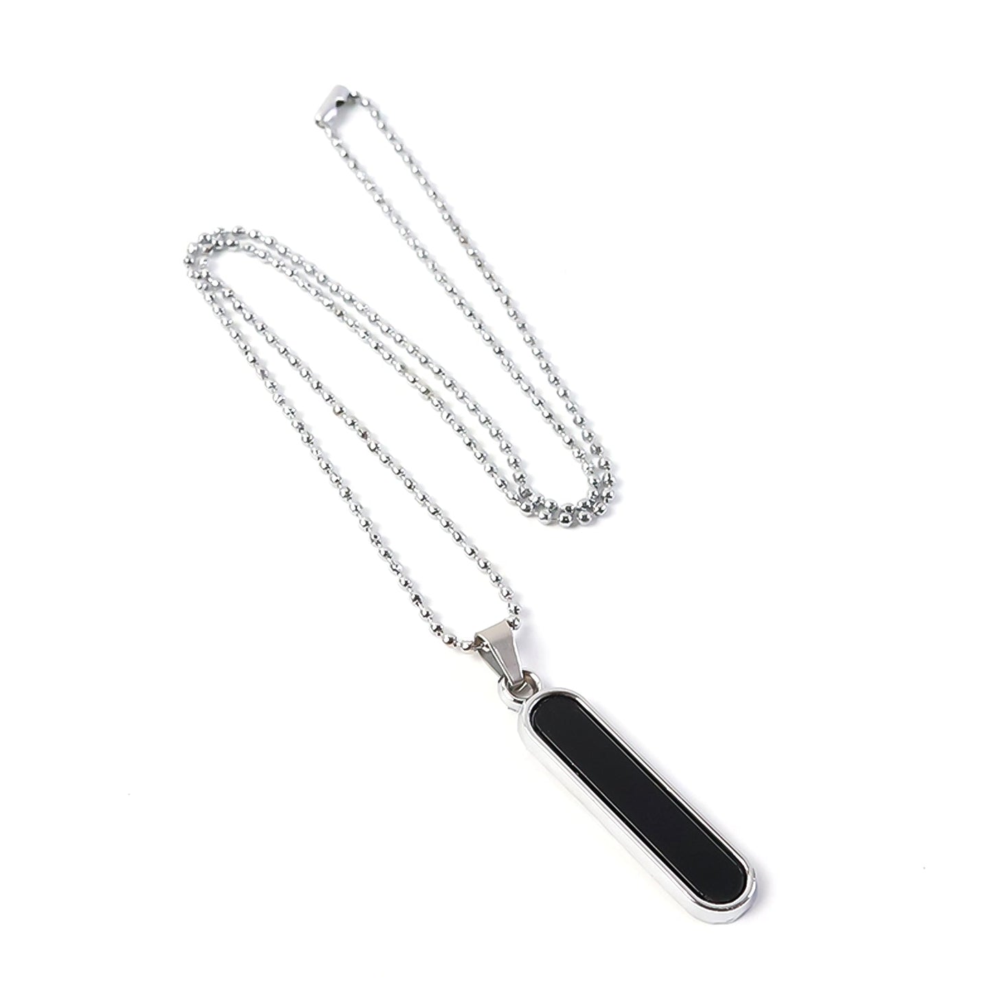 Pendant necklace featuring simple rectangular bar design