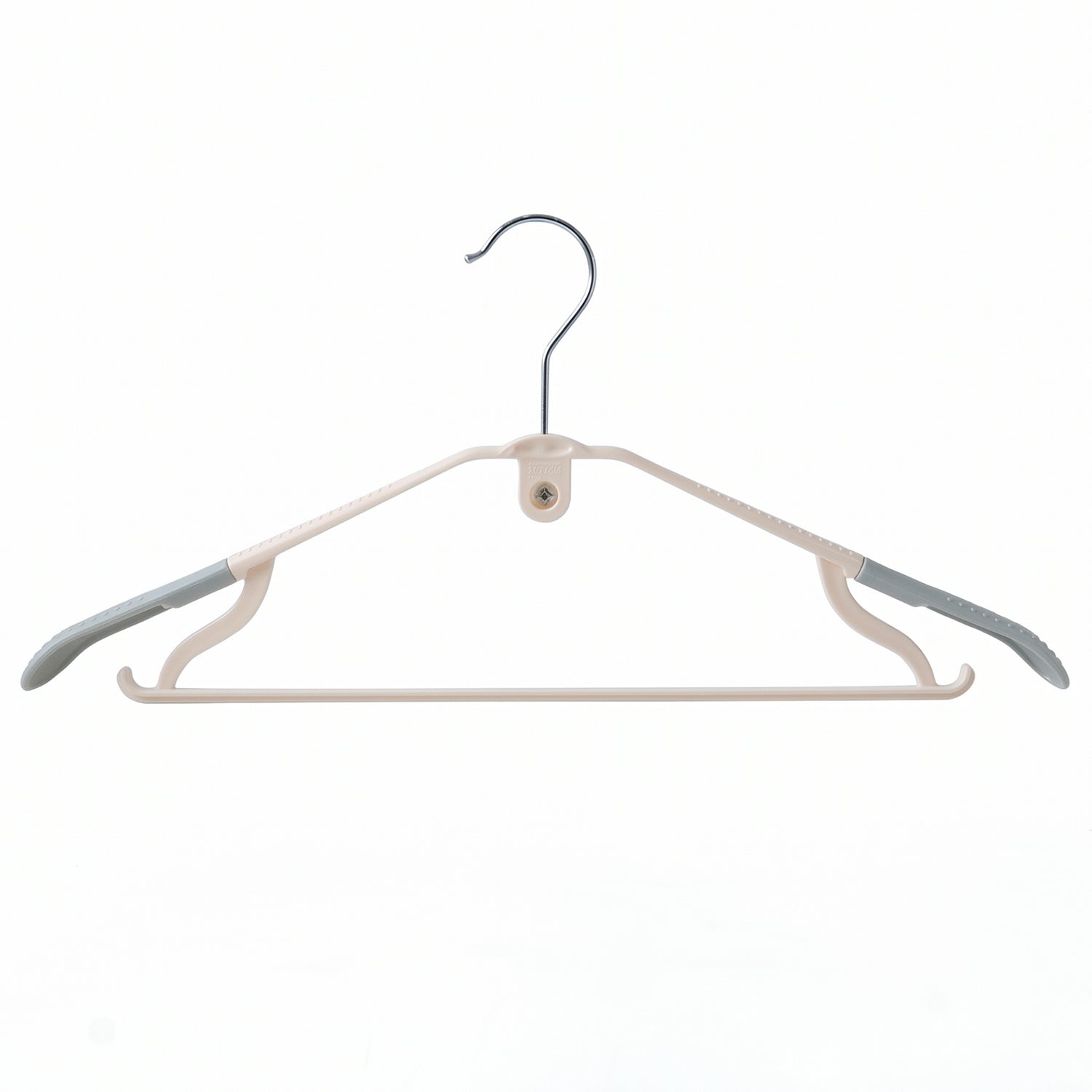 Space-saving plastic hangers for closet organization