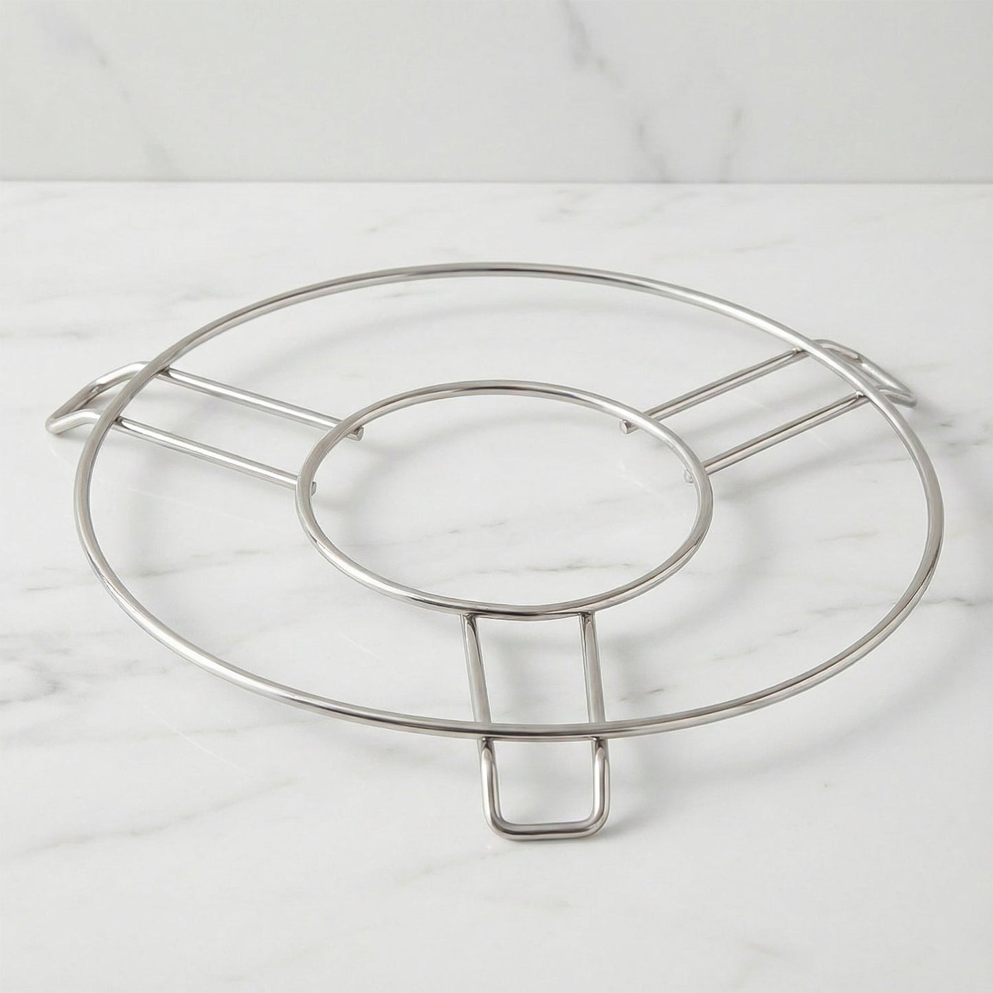 Metal cooking stand ideal for supporting pressure cookers securely