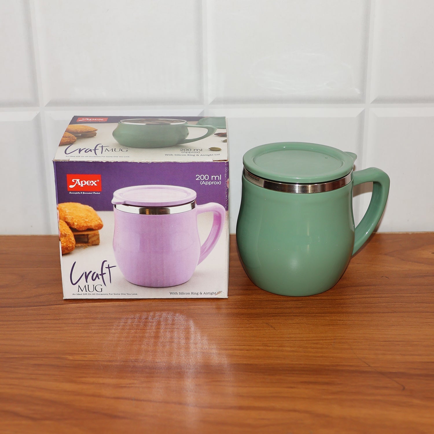 Stylish insulated mug ideal for coffee, tea, and soups