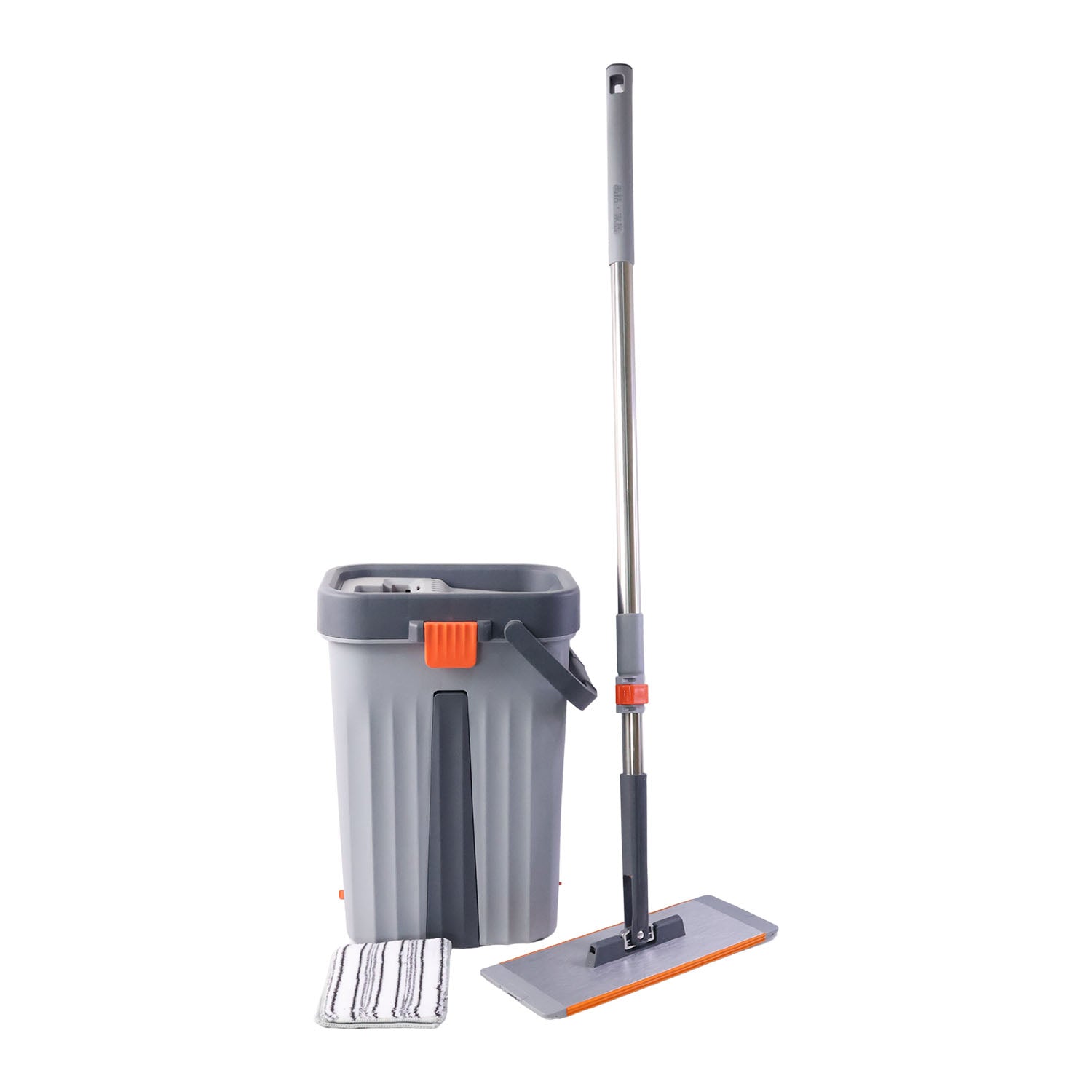 Small size mop bucket set with built-in manual wringing mechanism