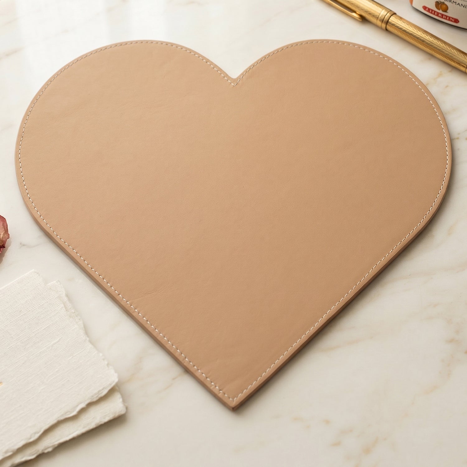 Detailed close-up of the durable material of the Heart Shape Art Board.