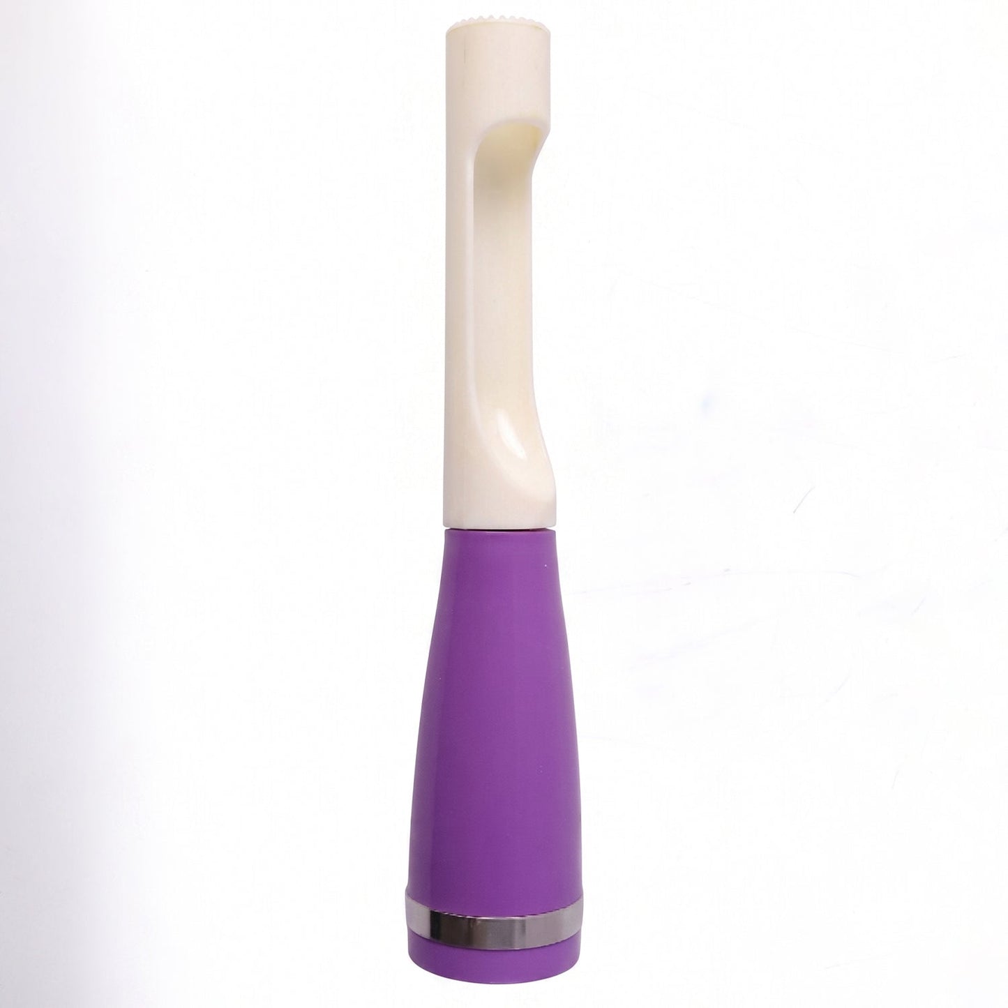 Kitchen fruit cutting tool with ergonomic handle