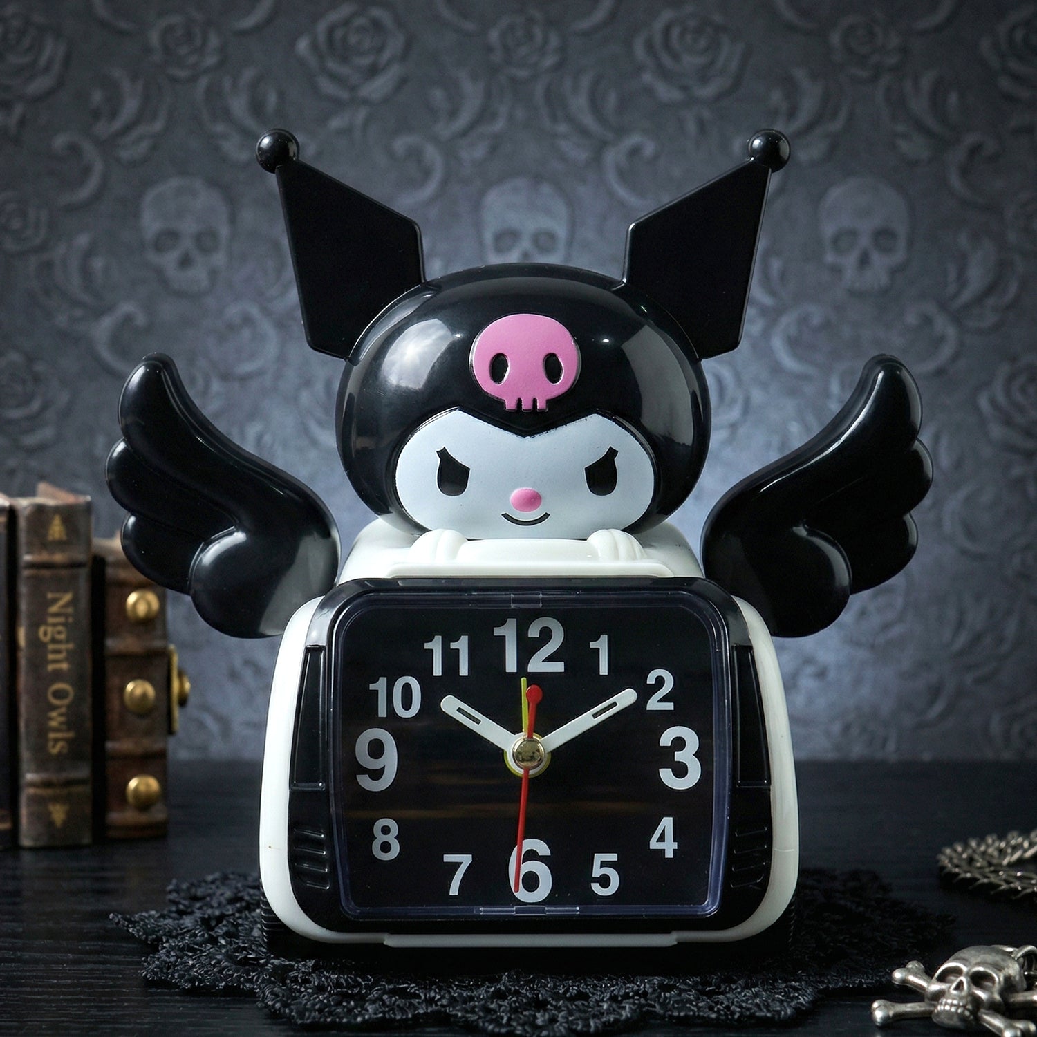 Children's table alarm clock with bright cartoon design