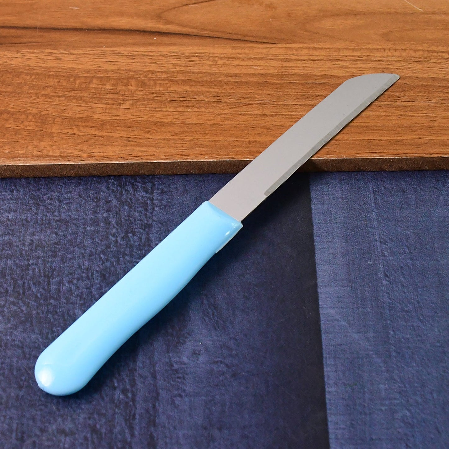 Sharp stainless steel plain edge kitchen knife with lightweight handle