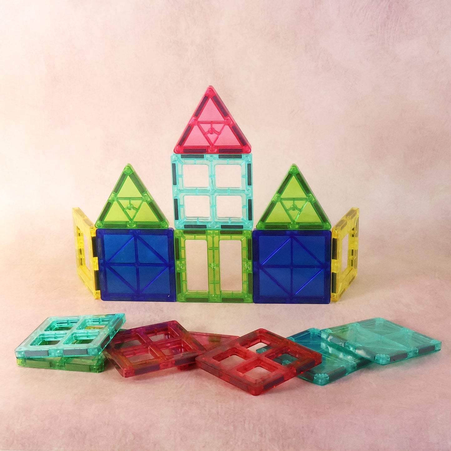 Magnetic building tiles assembling into geometric shapes