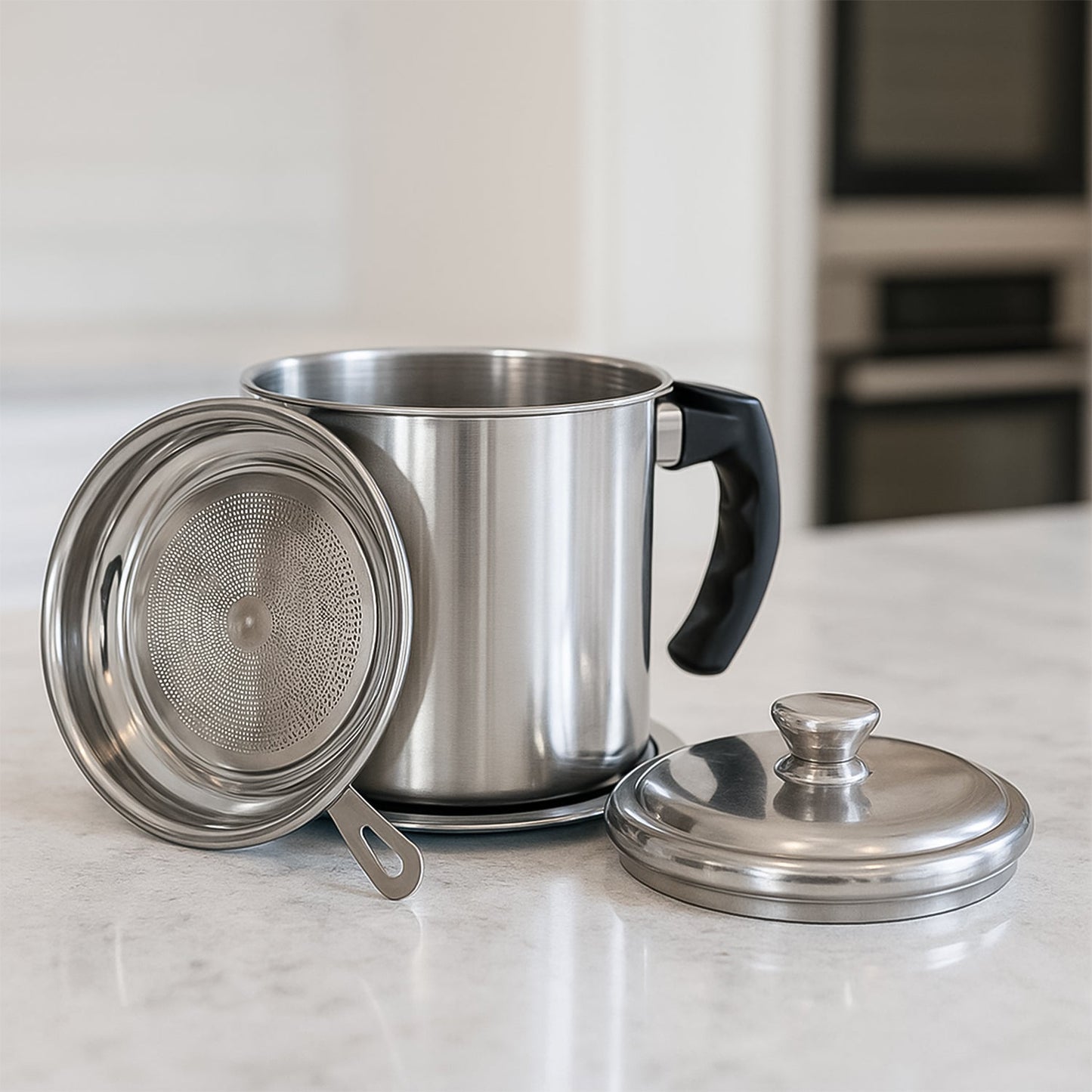 Durable oil filter pot with removable fine mesh strainer and ergonomic handle
