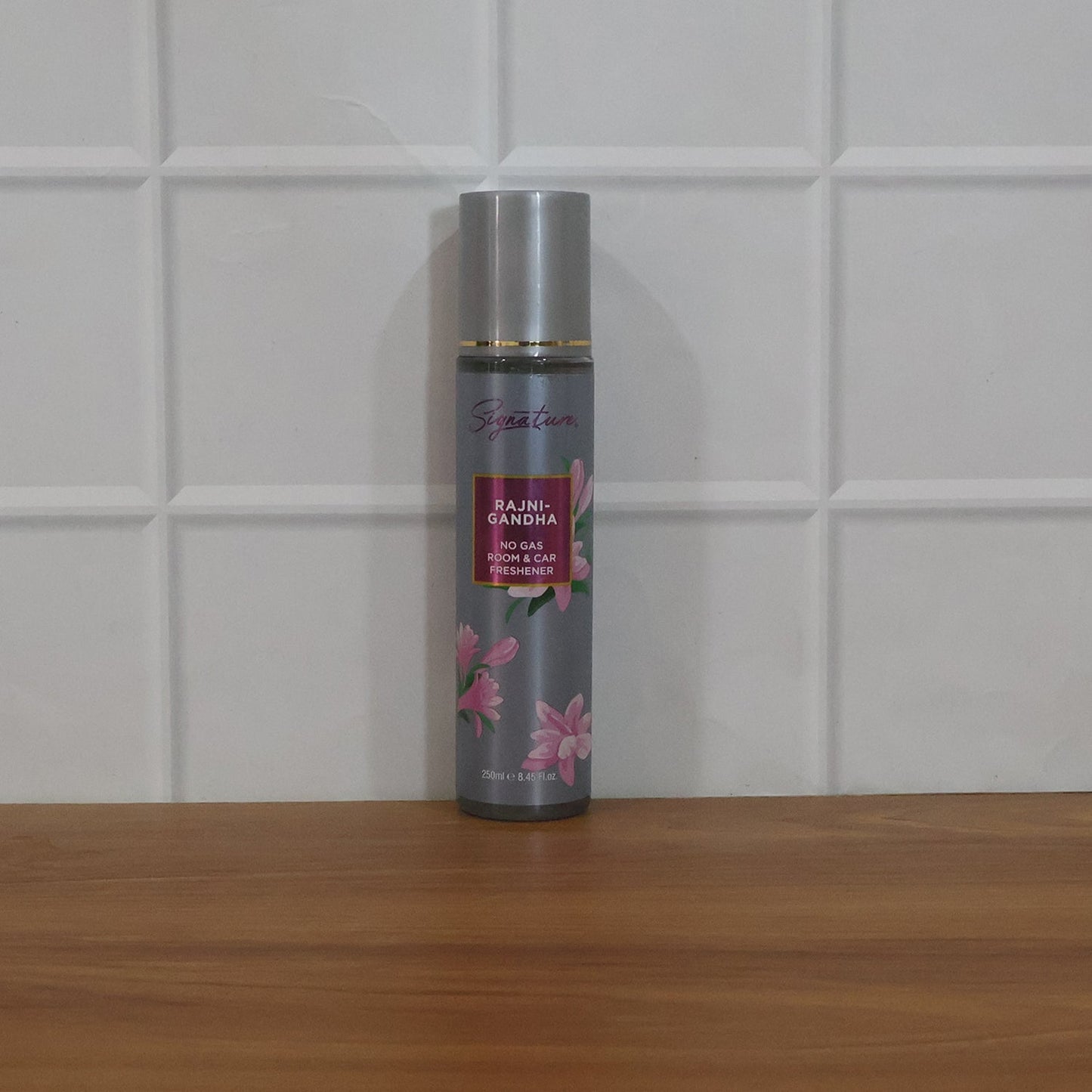 Car perfume with Rajnigandha scent for a pleasant drive