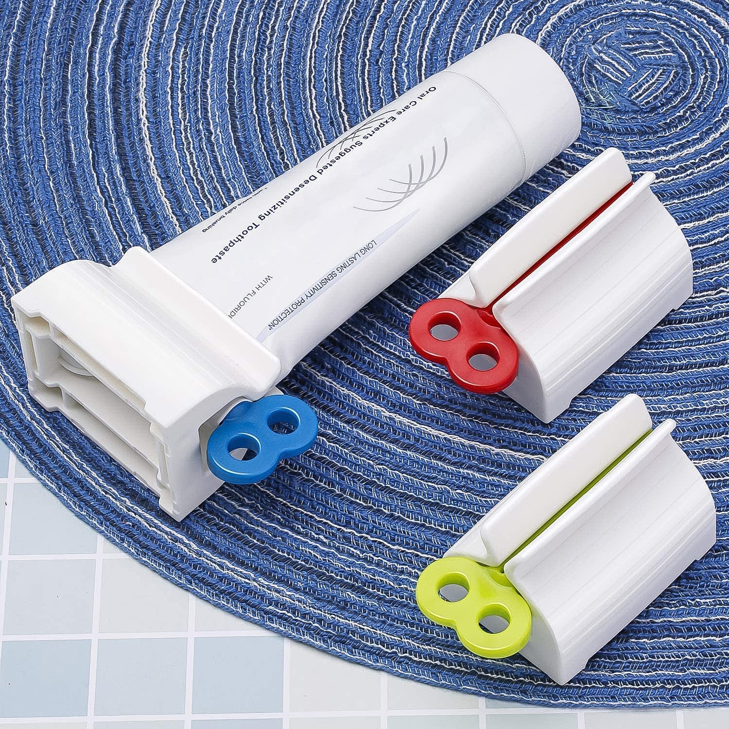 Plastic tube squeezer placed neatly on bathroom counter