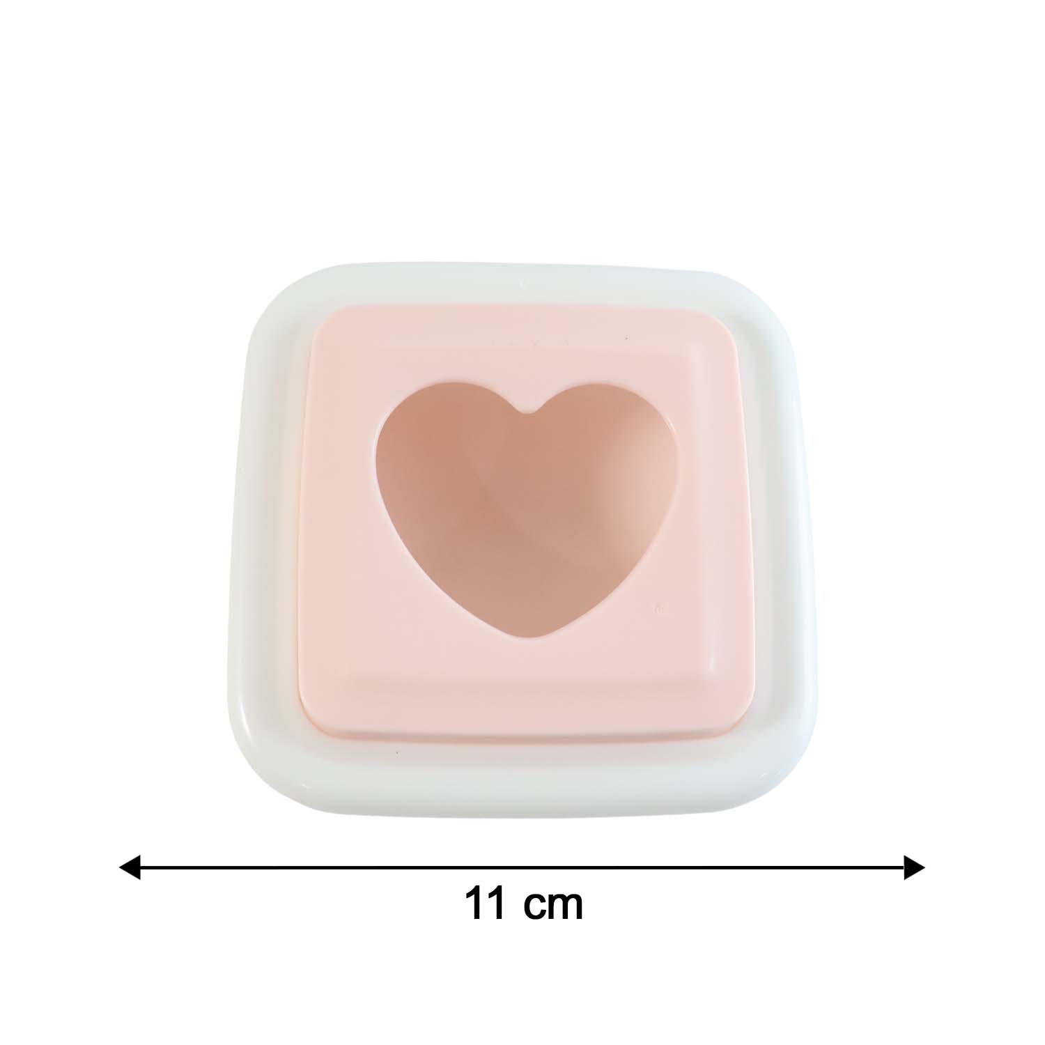 Toast cutter showing size reference of heart shape sandwich mold