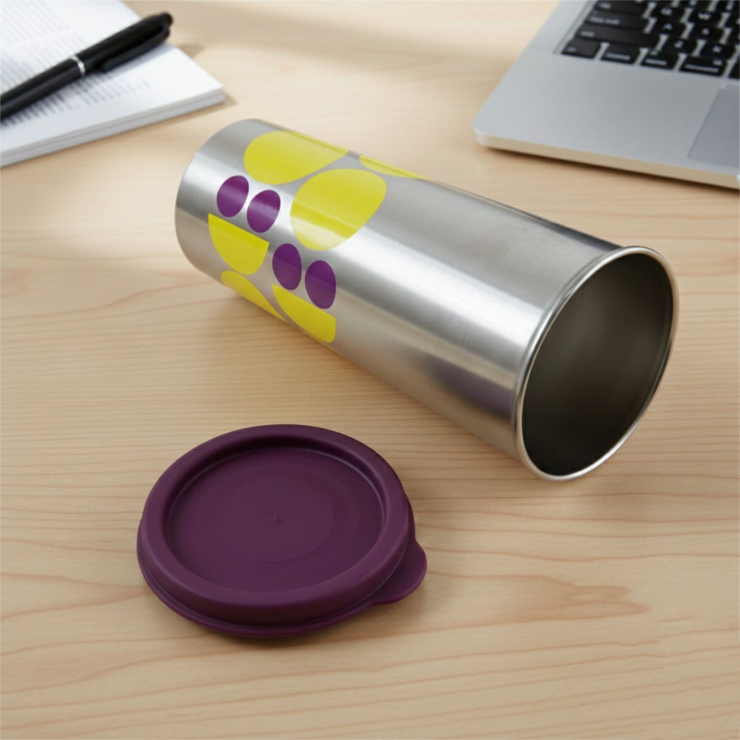 Side view of stainless steel travel tumbler 600 ML with secure lid