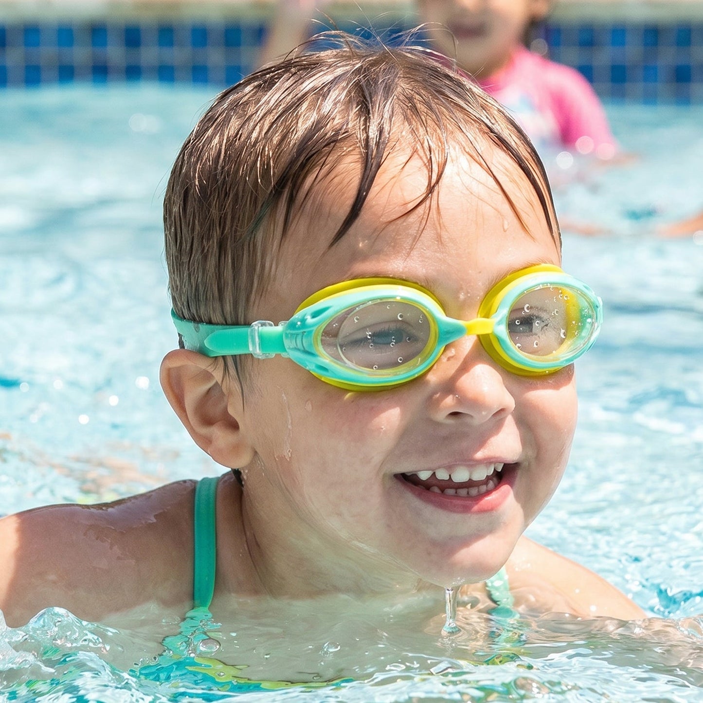 Clear lens swimming goggles for kids for practice