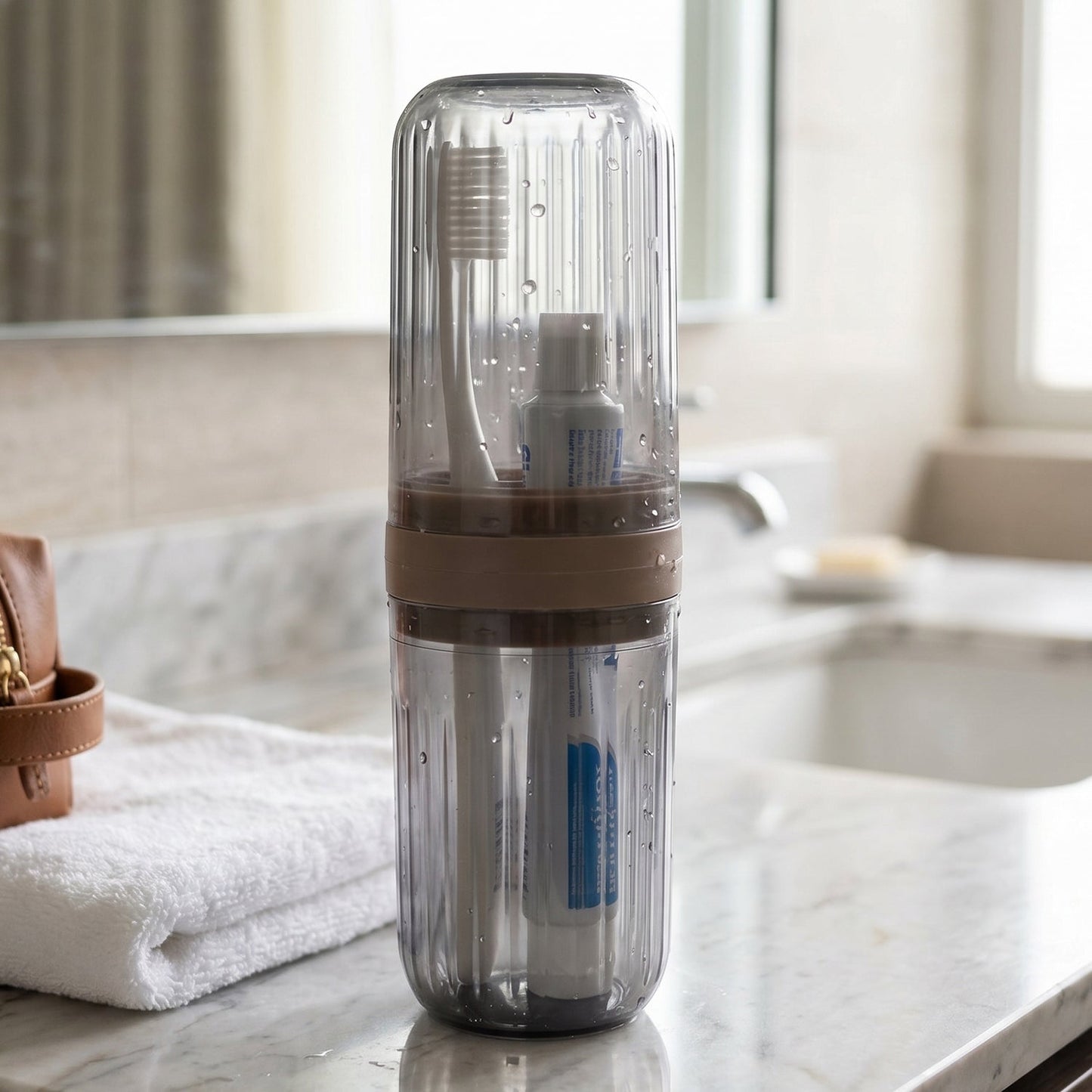 Lightweight foldable drinking glass for outdoor use