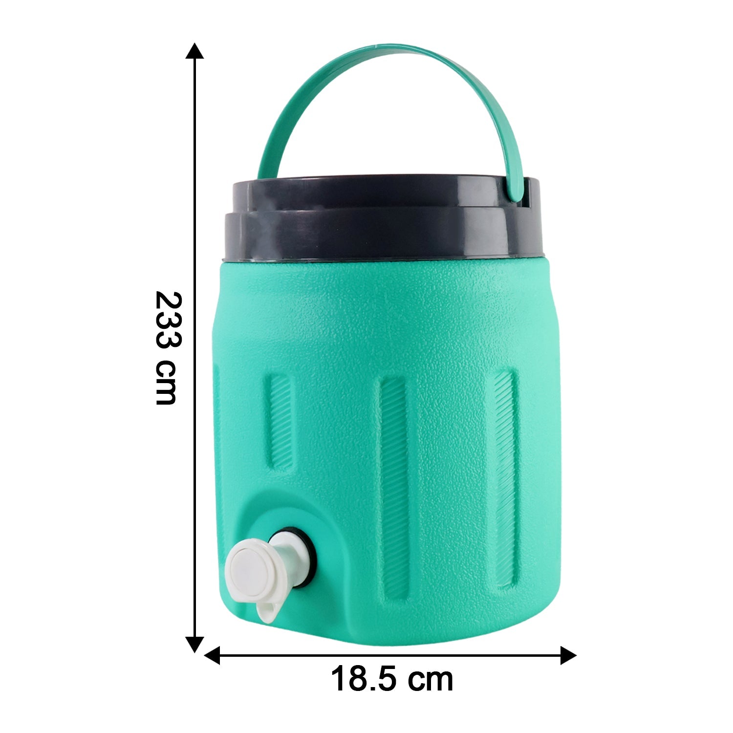 Pour spout detail on insulated water jug 4 liters