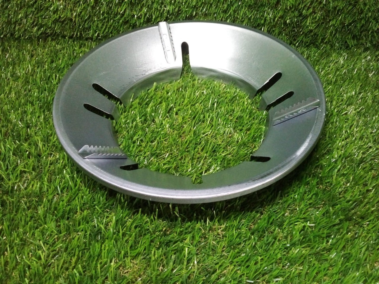 The innovative Gas Stove Stand improving heat concentration.