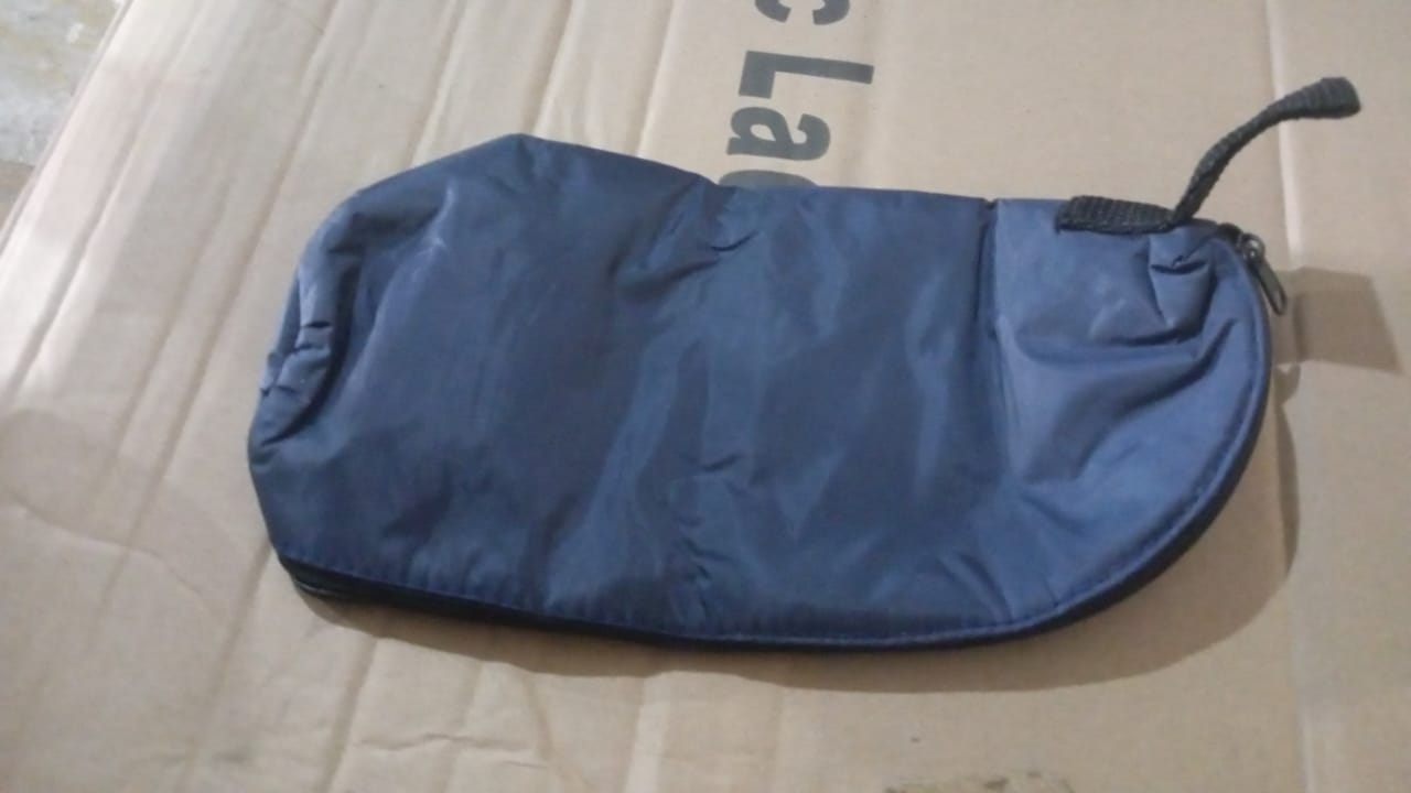 Stack of FERVENT washable pouches in various colours, ready for use.