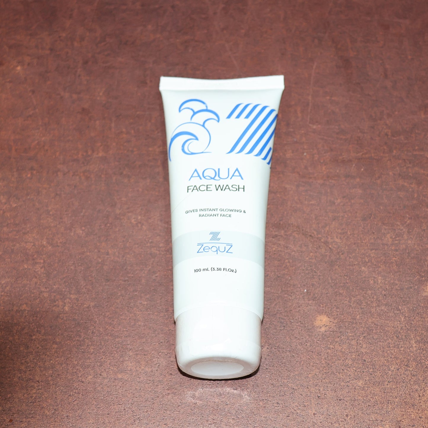 Lifestyle image featuring usage of Aqua Face Wash for fresh skin