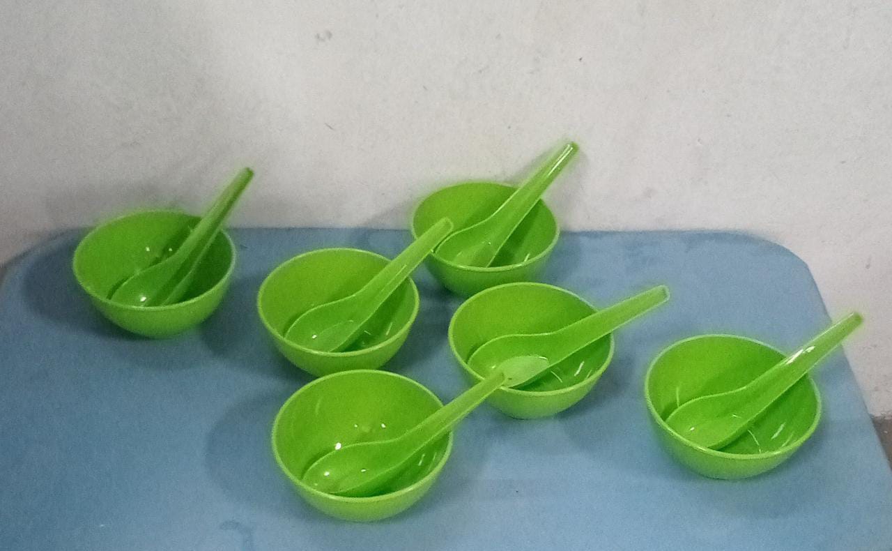 Front view of the CookAura 6-piece plastic soup bowl set, highlighting its simple, elegant design.