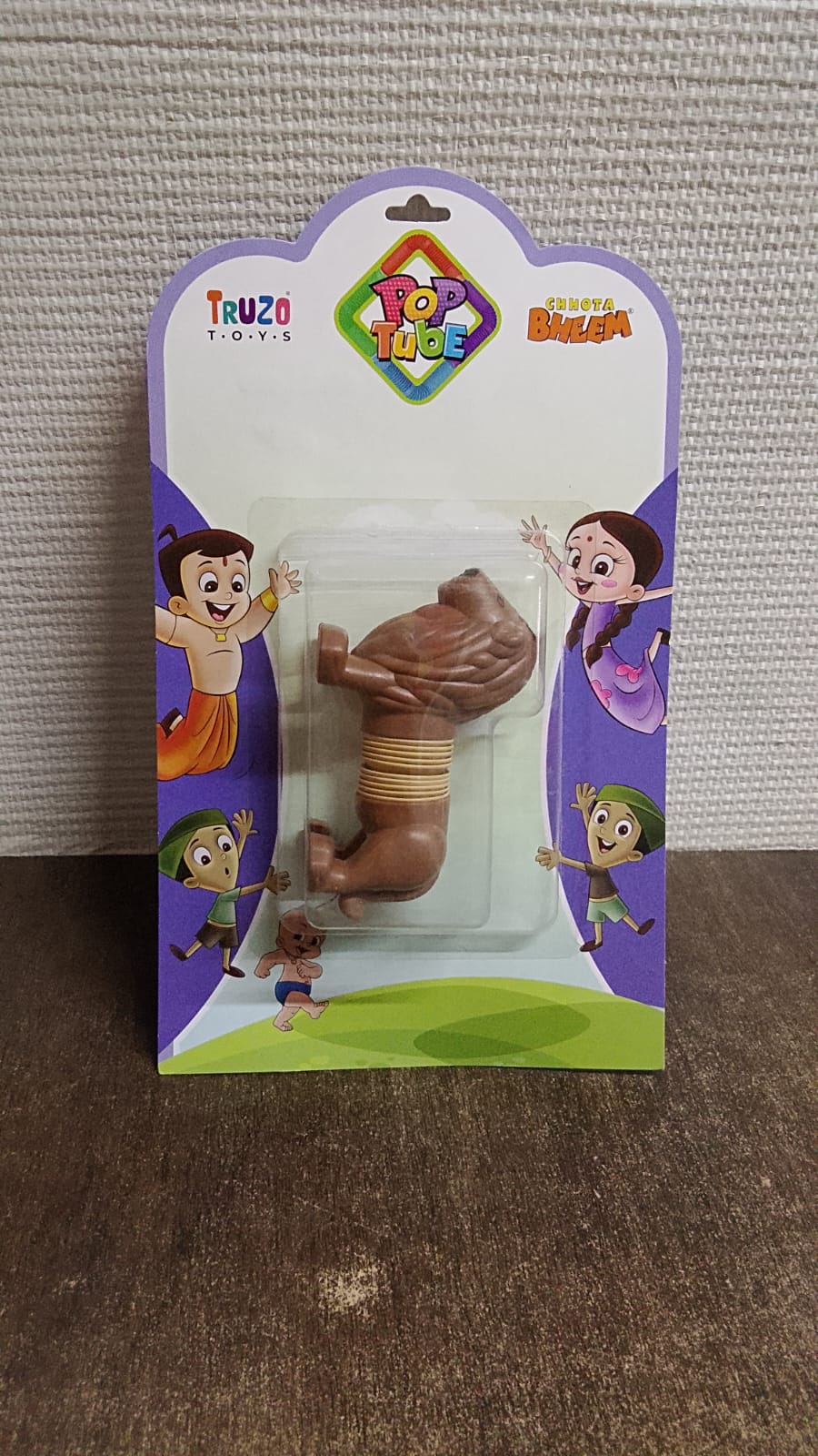 Stretchable lion toy for children’s fidget and play entertainment