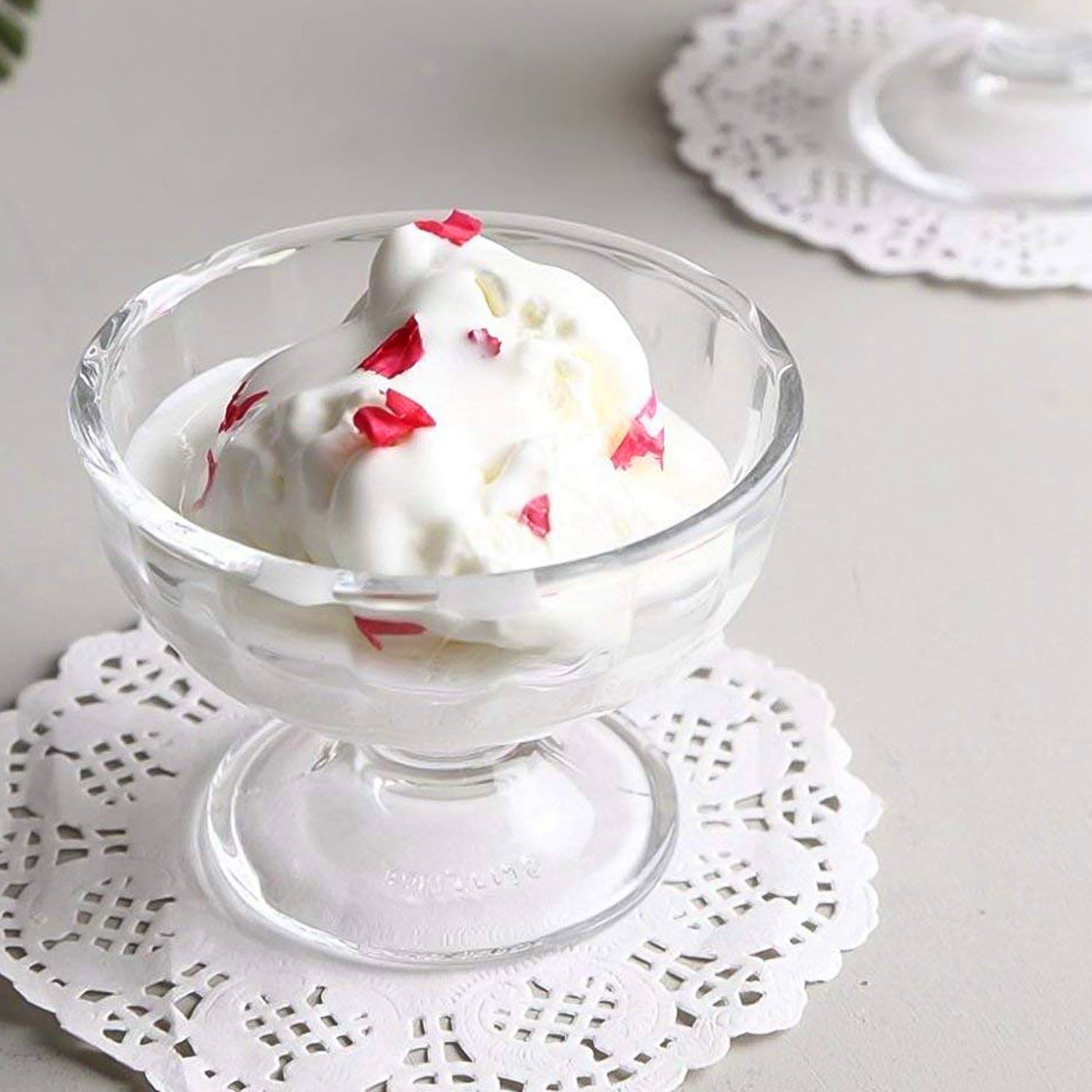 Transparent glass dessert cup perfect for puddings and fruit salads