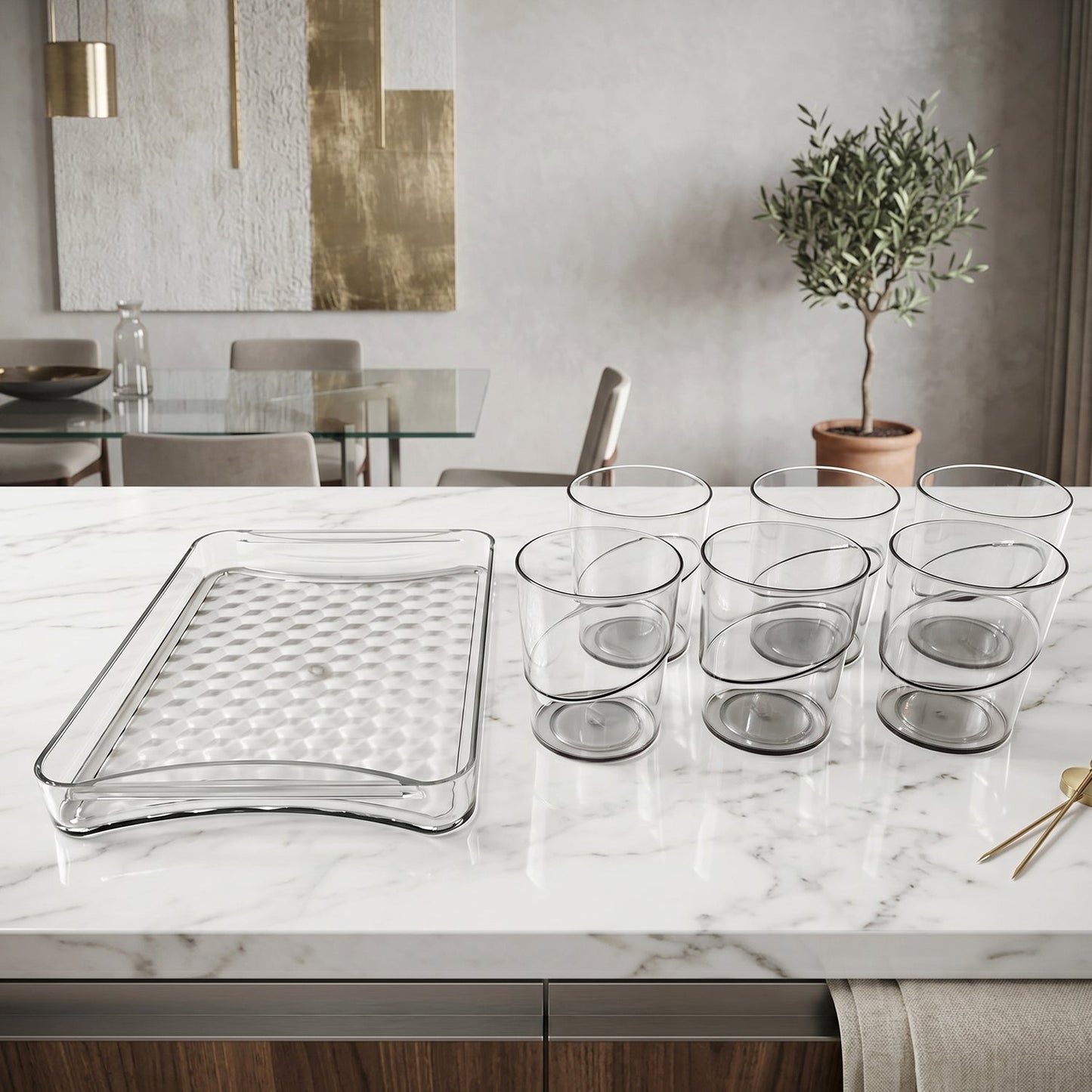 Set of six glasses and tray for home use